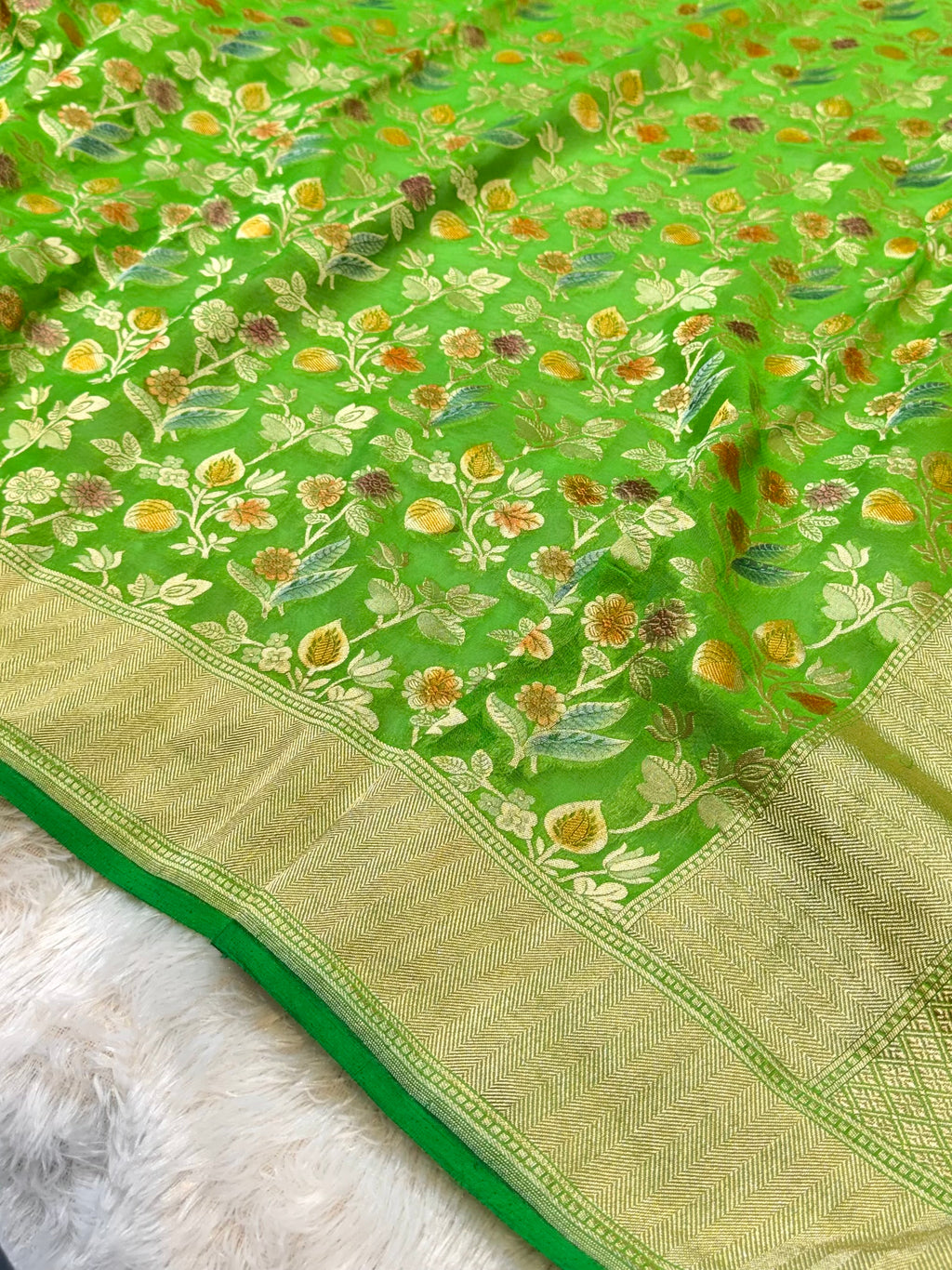 Parrot Green 100% Pure Banarasi Khaddi Georgette Handbrush Meenakari Saree