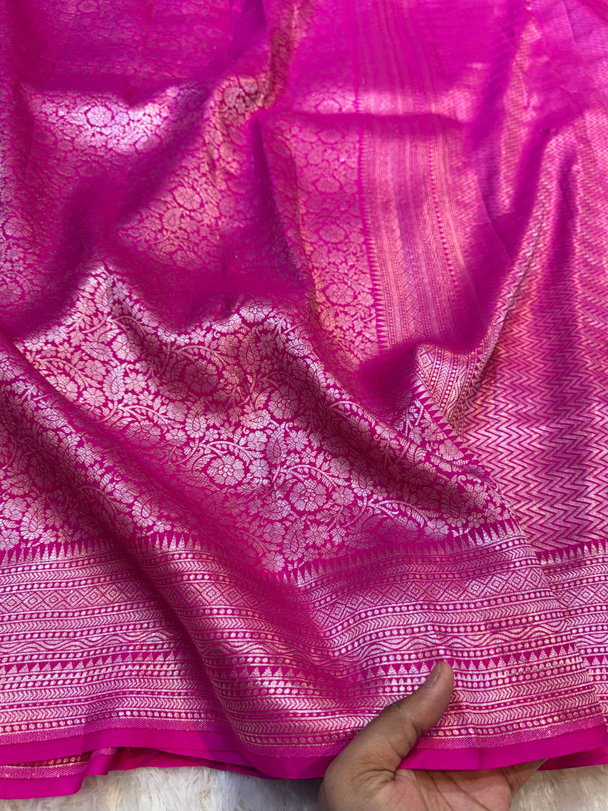 Rani Pink Pure Handloom Banarasi Mashru Silk Saree