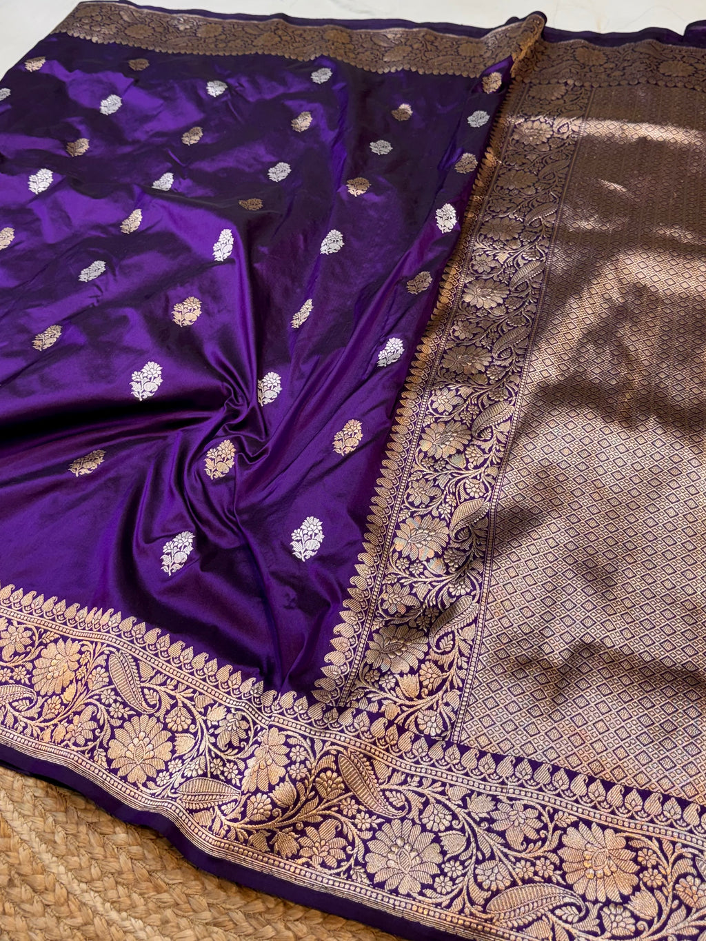 Violet Purple 100% Pure Banaras Katan Silk Handloom Handwoven Pattu Saree