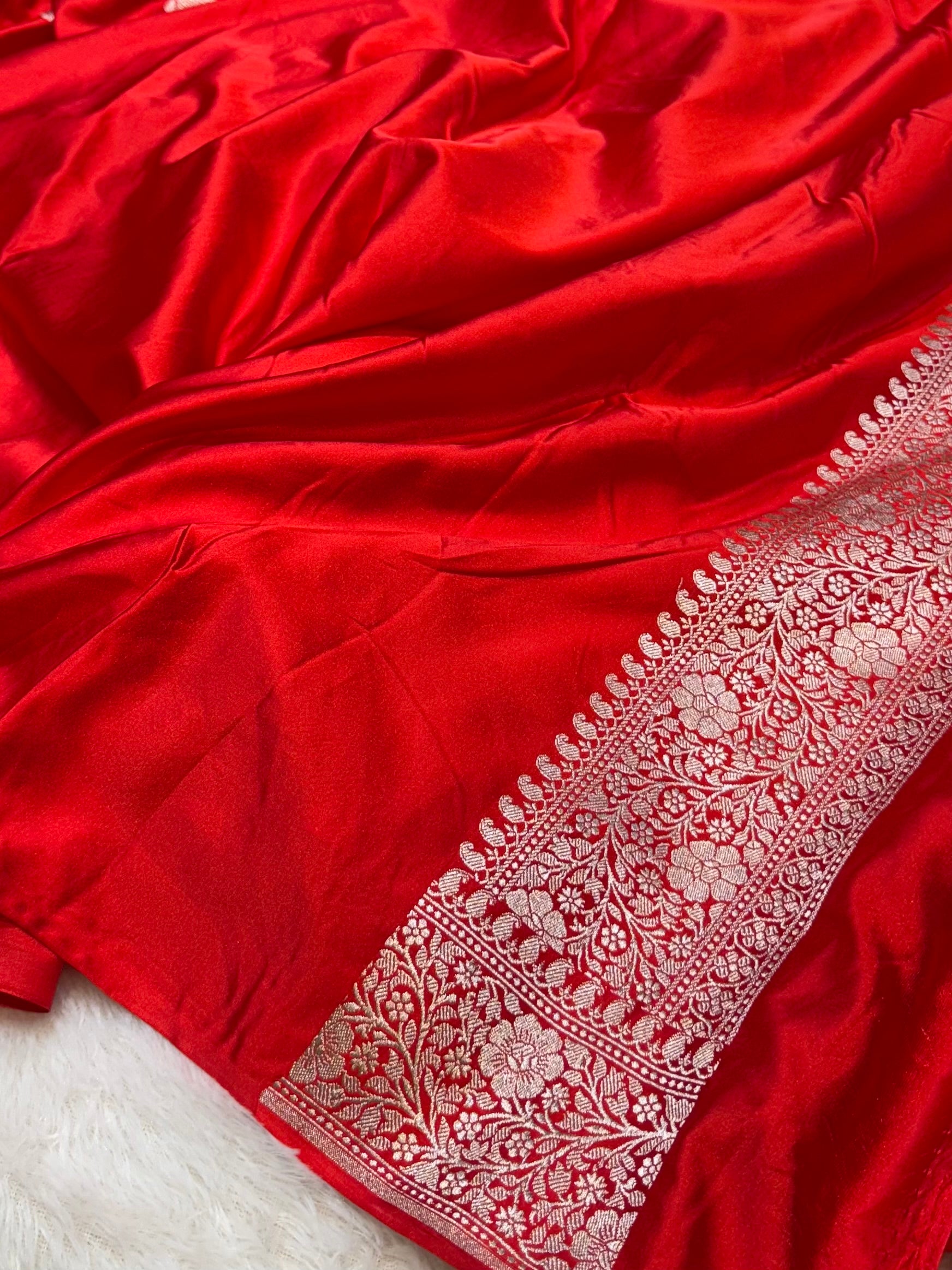 Red Banarasi Soft Mashru Silk Partywear Saree