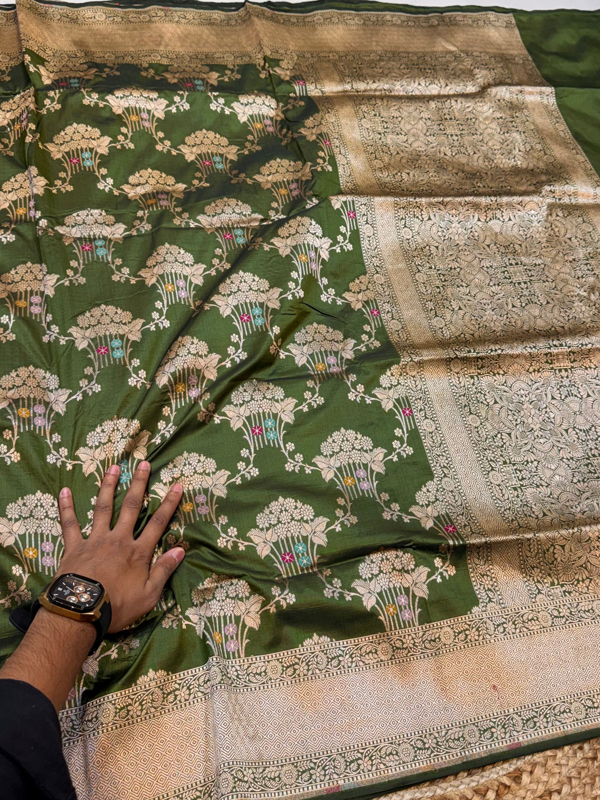 Prebook | Mehendi Green Pure Banarasi Katan Silk Meenakari Sareee