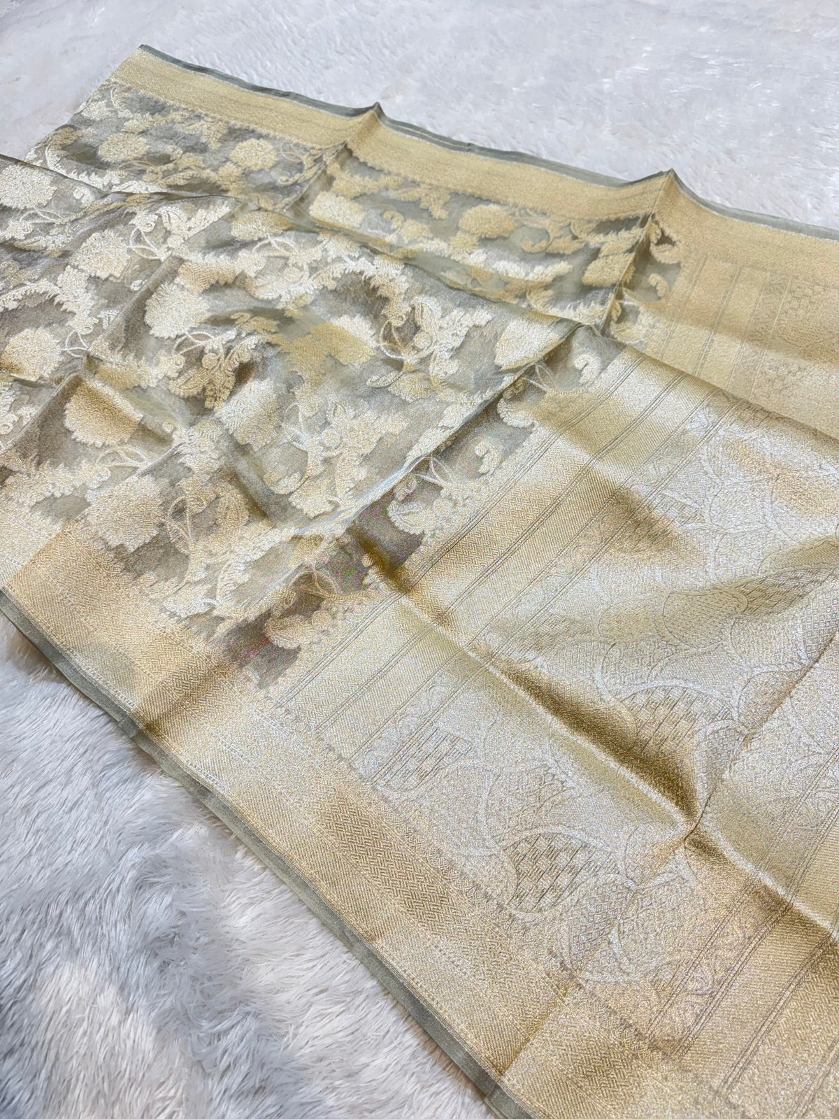 Diamond Golden 100% Pure Tissue Silk Banarasi Partywear Saree