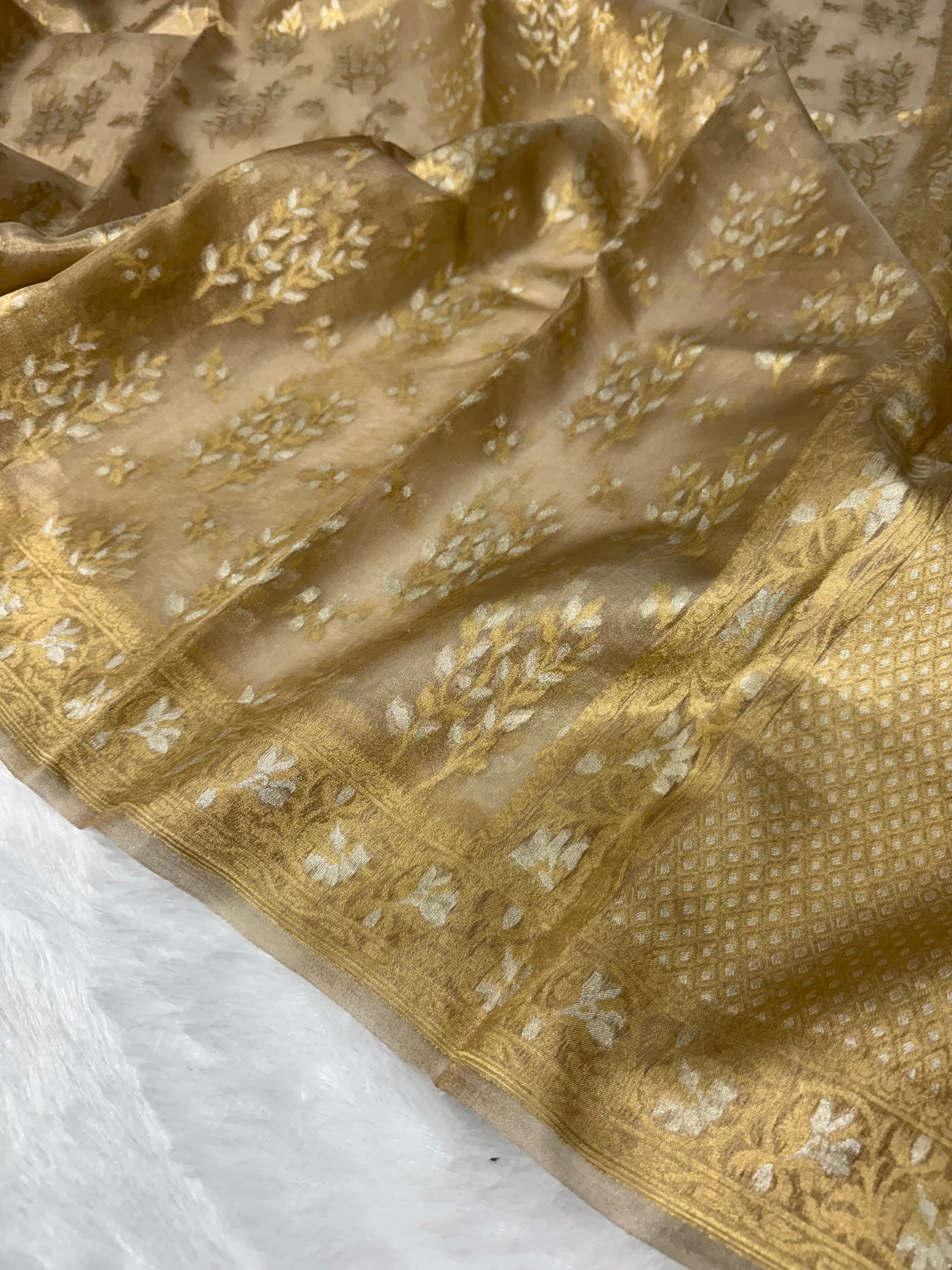 Diamond Golden 100% Pure Tissue Silk Banarasi Partywear Saree