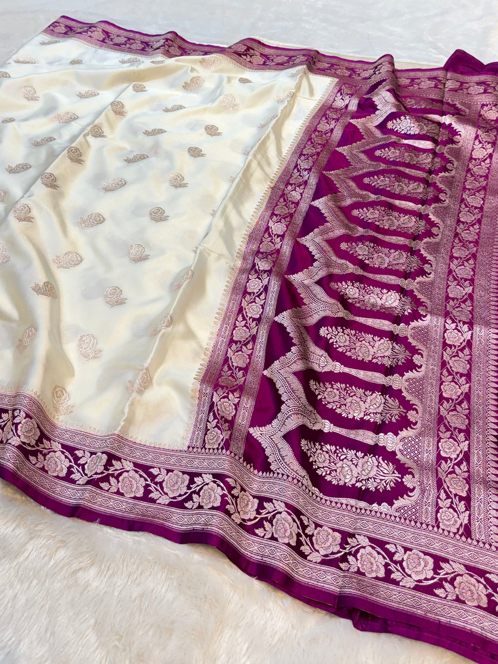 Off-White Banarasi Soft Mashru Silk Partywear Saree