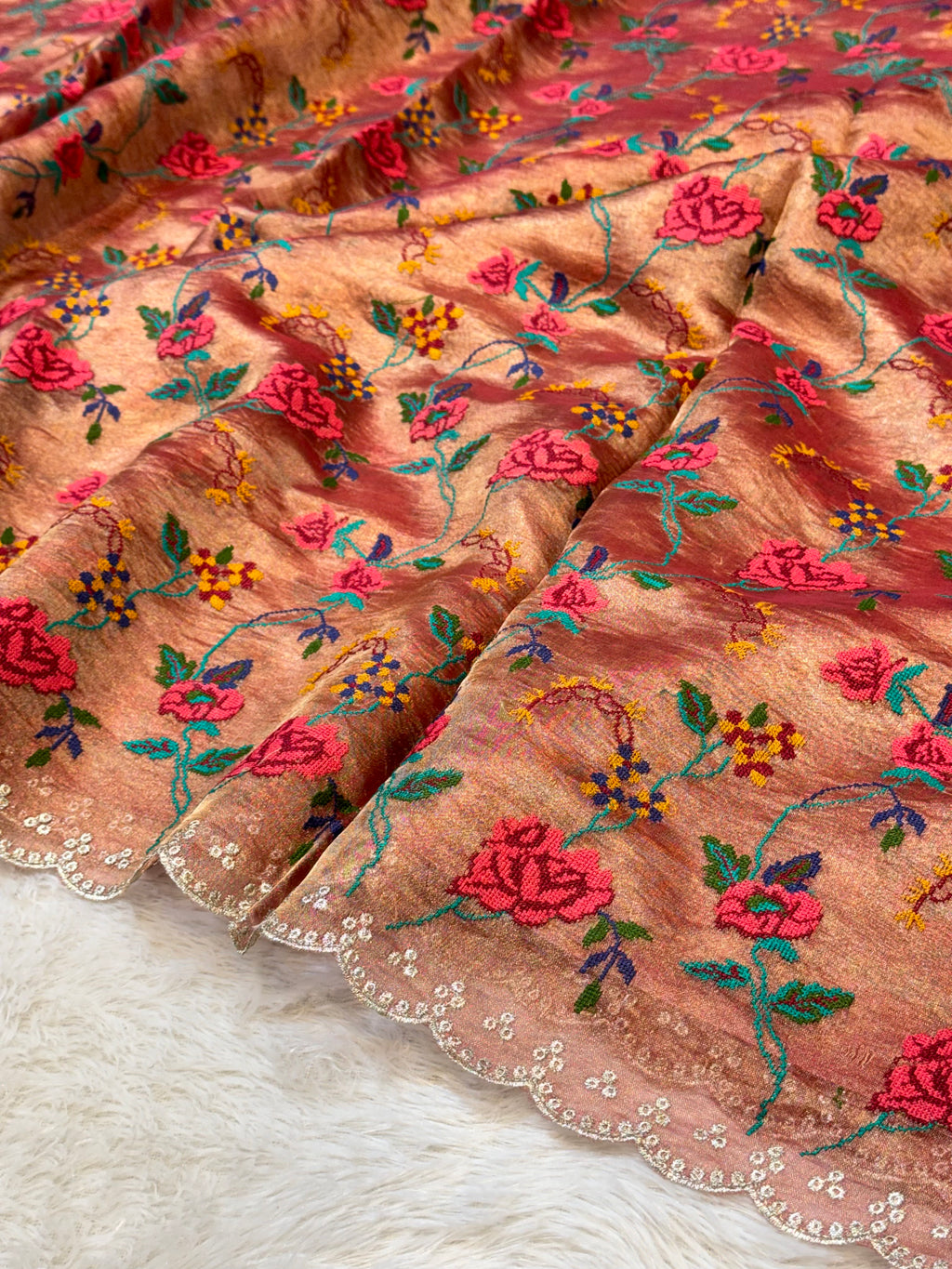Diamond Red 100% Pure Handloom Double Tissue Petit work Partywear Banarasi Sarees