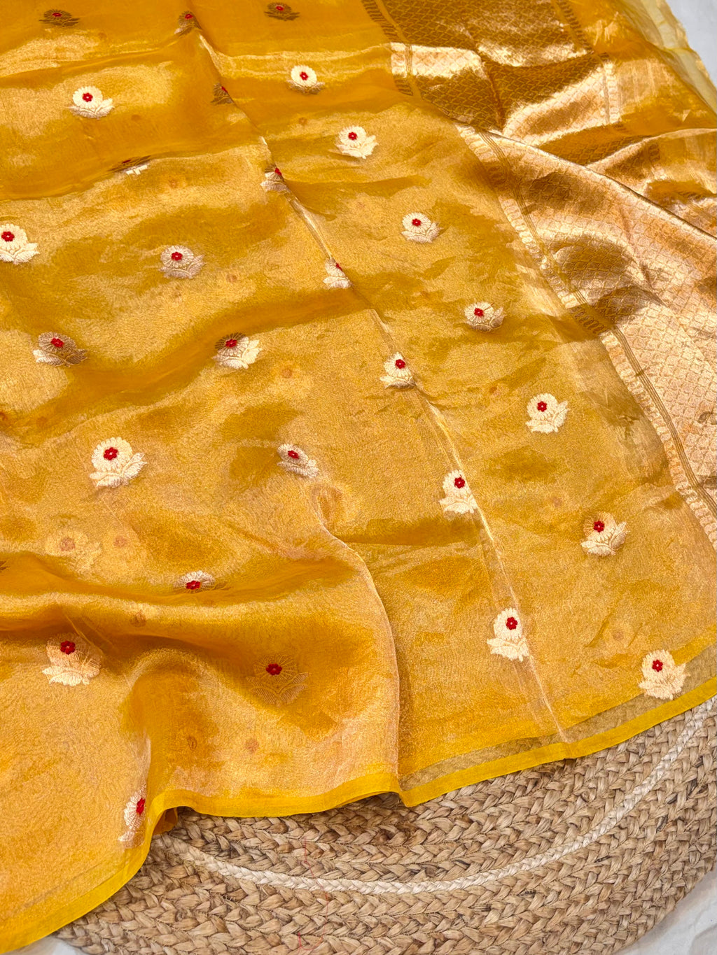 Diamond Yellow 100% Pure Banarasi Tissue Silk Handloom Handwoven Saree
