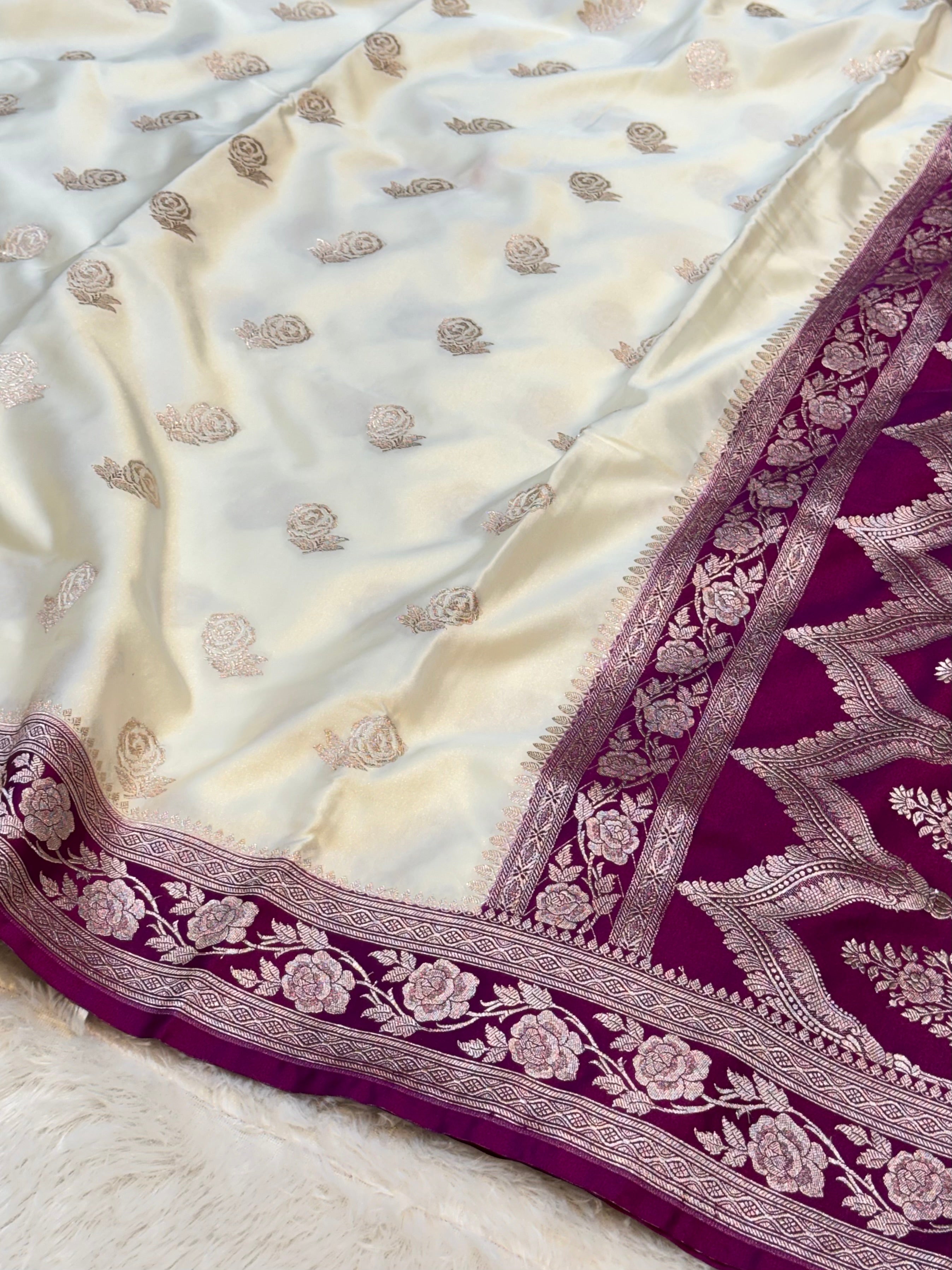 Off-White Banarasi Soft Mashru Silk Partywear Saree