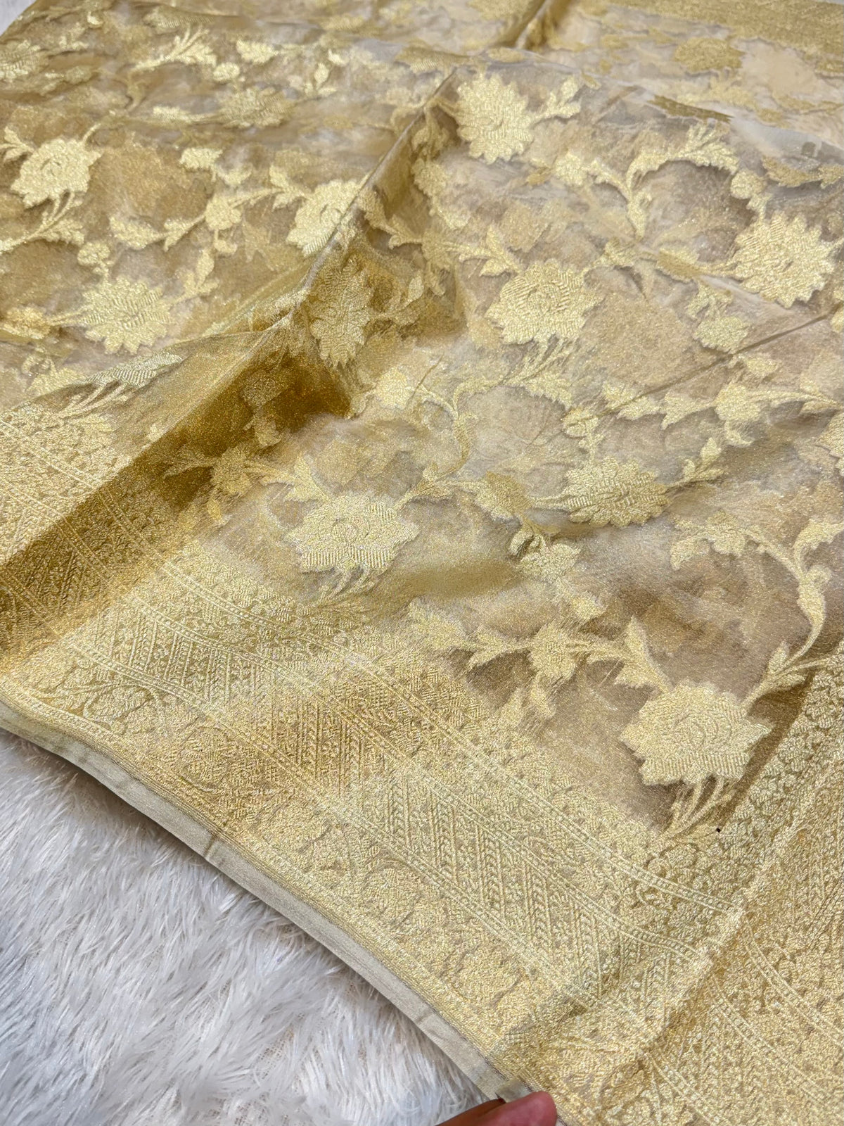Diamond Golden 100% Pure Tissue Silk Banarasi Partywear Saree