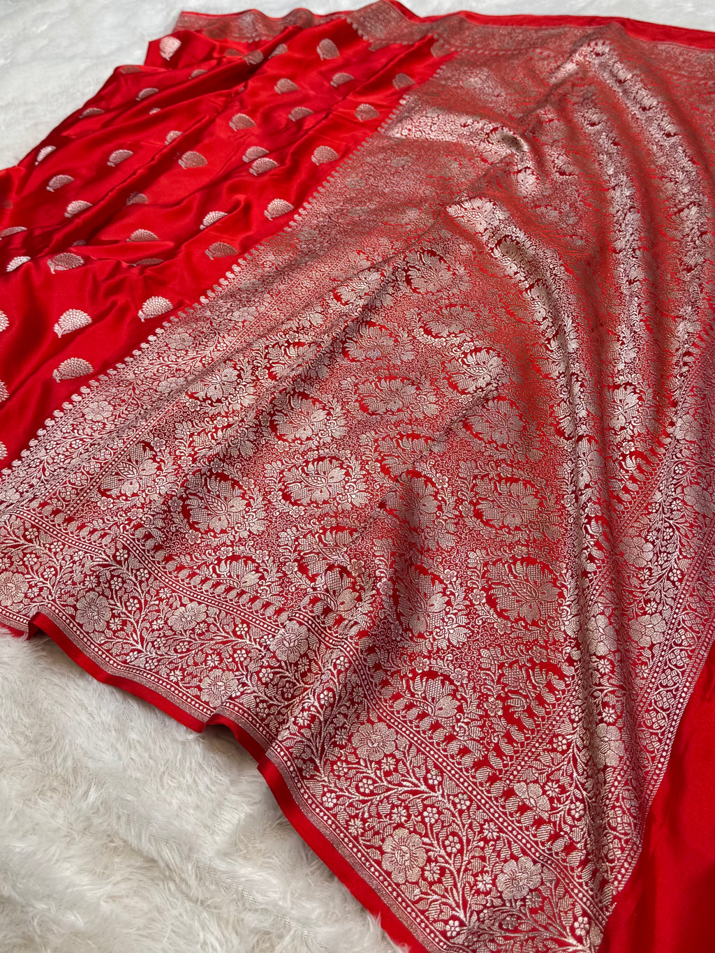 Red Banarasi Soft Mashru Silk Partywear Saree