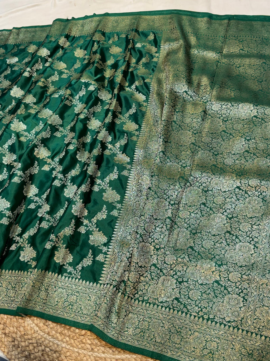 Emerald Green Soft Mashru Silk Partywear Saree