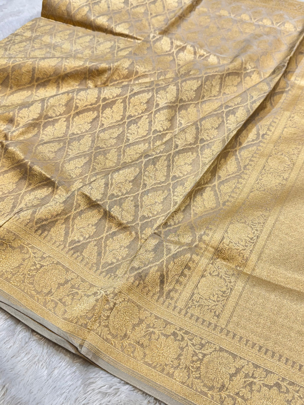 Diamond Golden 100% Pure Tissue Silk Banarasi Partywear Saree