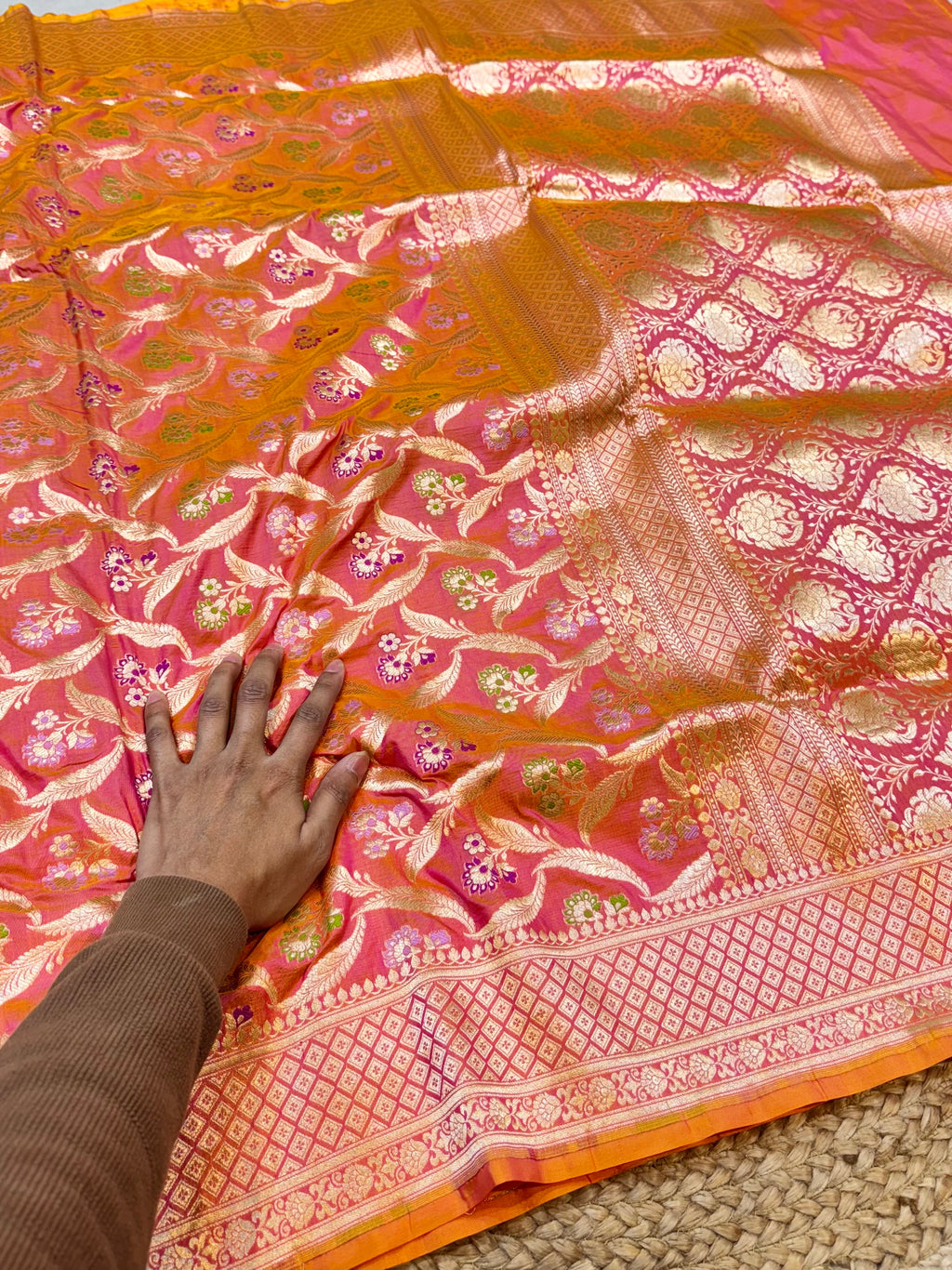 Dual shade Pink 100% Pure Banarasi Katan Silk Meenakari Saree