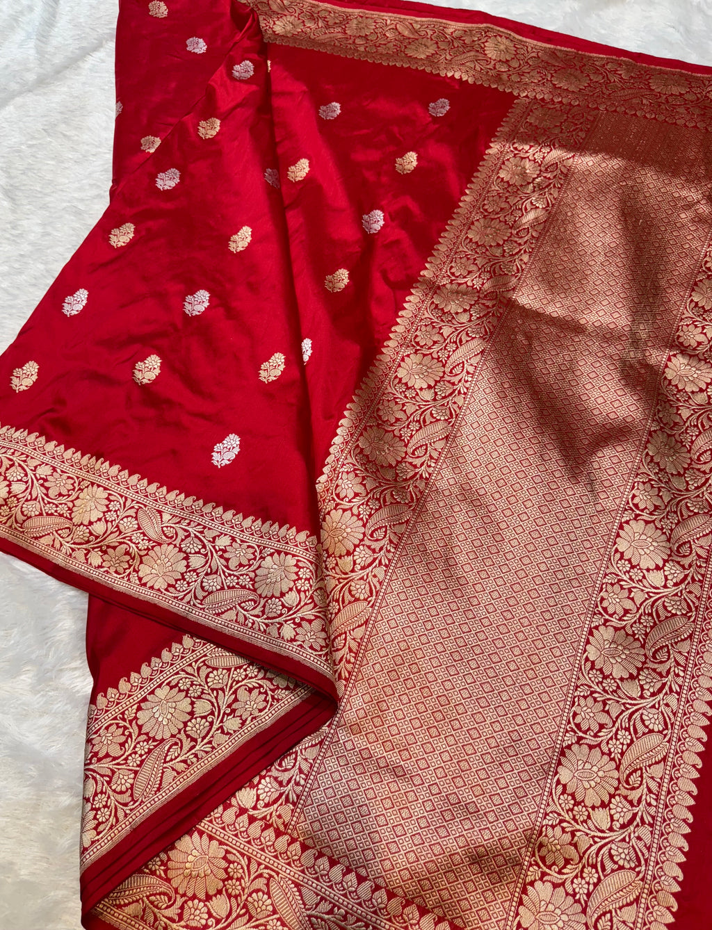 Prebook | Bridal Red 100% Pure Banaras Katan Silk Handloom Handwoven Pattu Saree