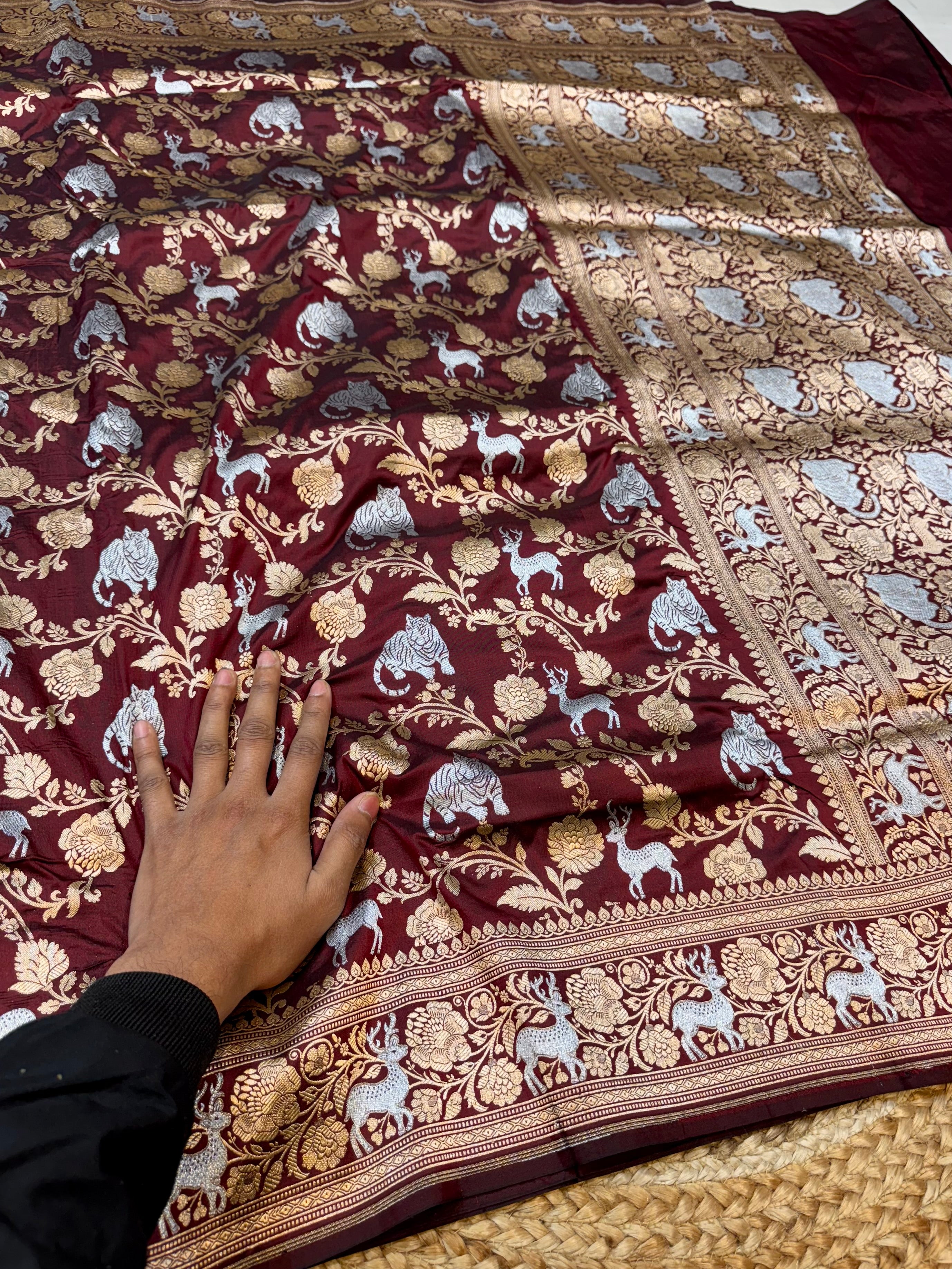 Maroon 100% Pure Banarasi Katan Silk Meenakari Saree