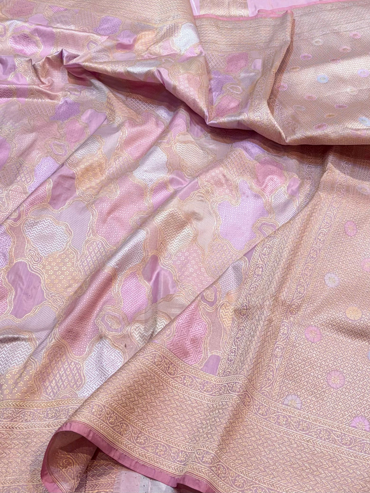 Prebook | Pastel Lavender Exclusive Pure Banaras Katan Silk Rangkaat Sareea