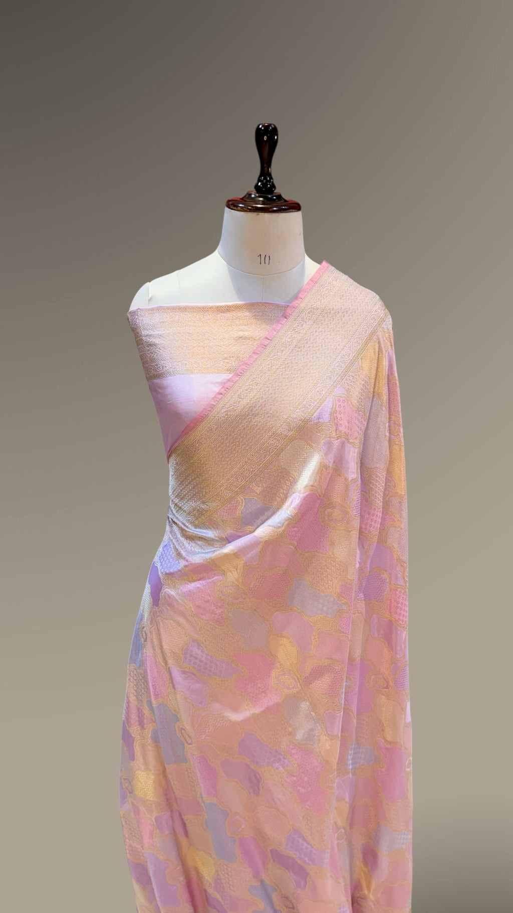 Prebook | Pastel Lavender Exclusive Pure Banaras Katan Silk Rangkaat Sareea