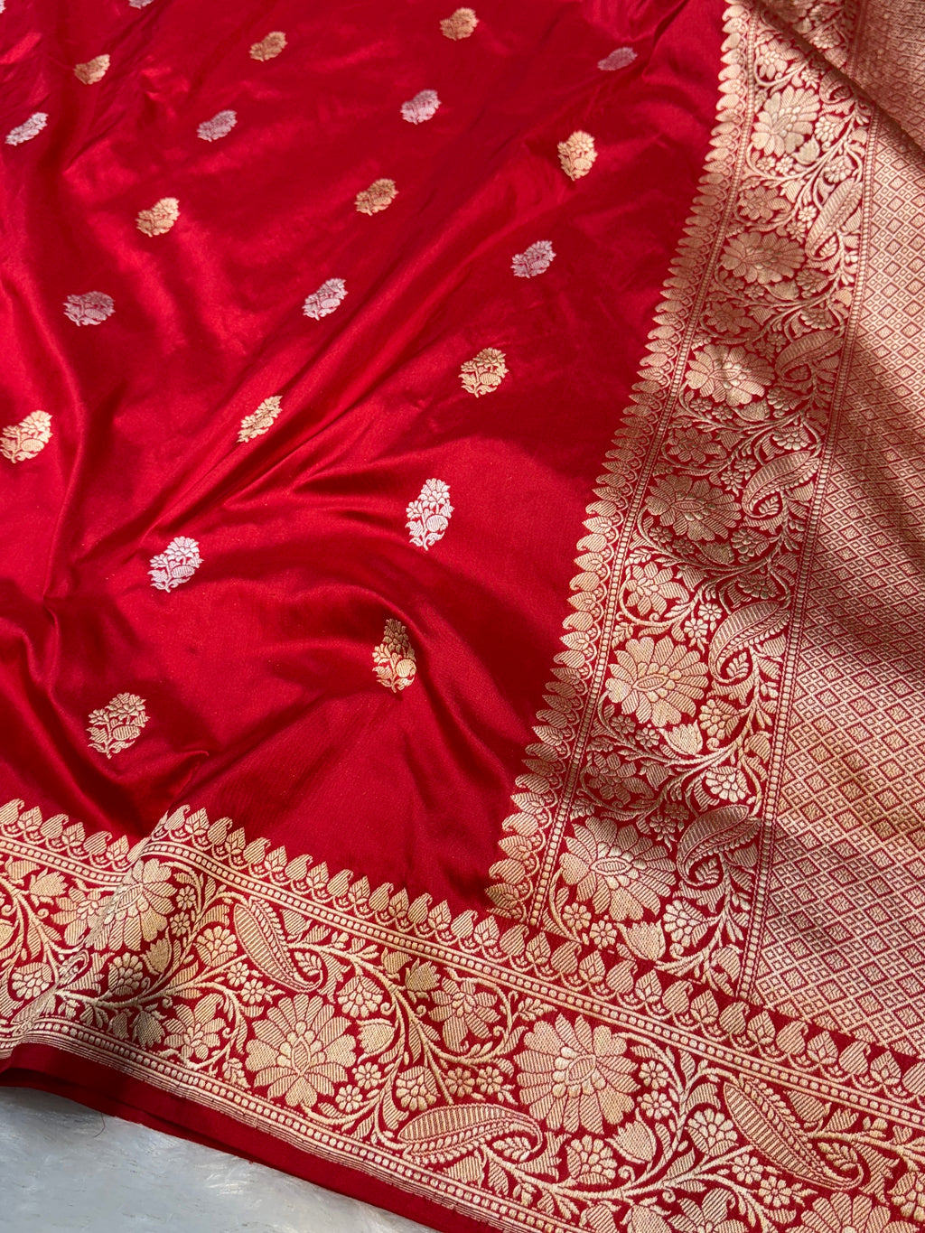 Prebook | Bridal Red 100% Pure Banaras Katan Silk Handloom Handwoven Pattu Saree