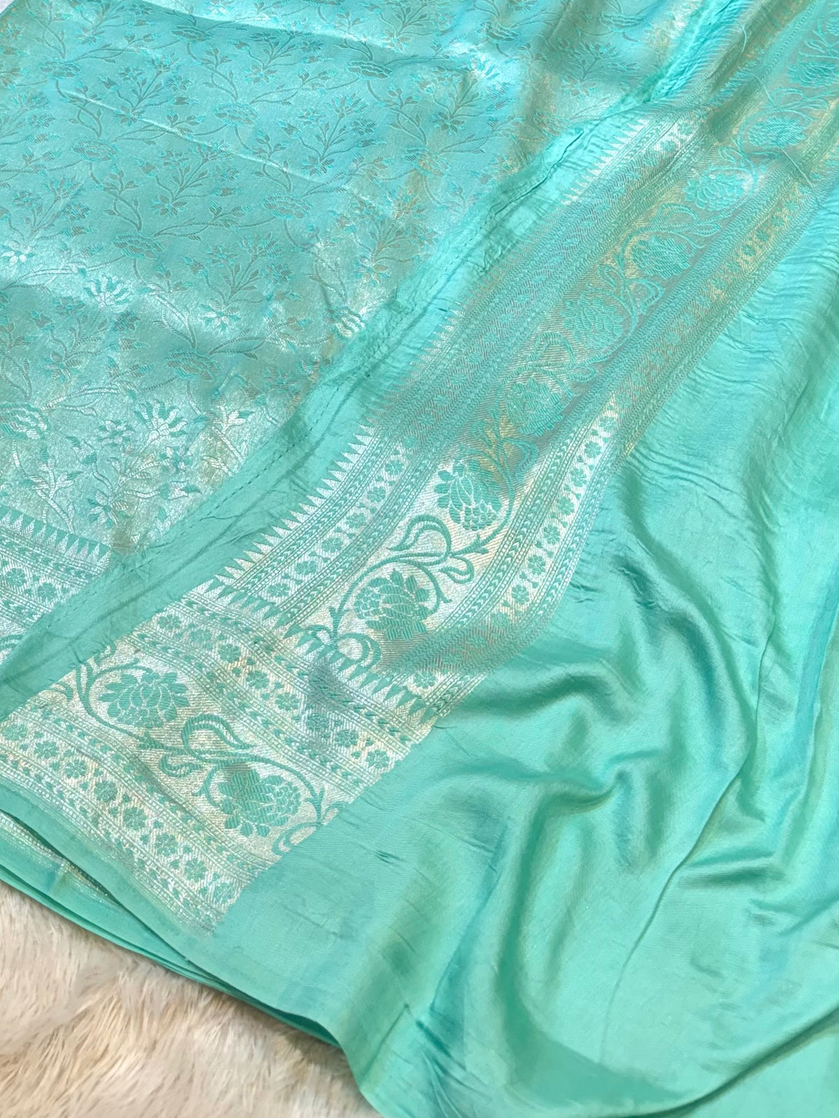 Cyan Blue Pure Handloom Banarasi Mashru Silk Saree