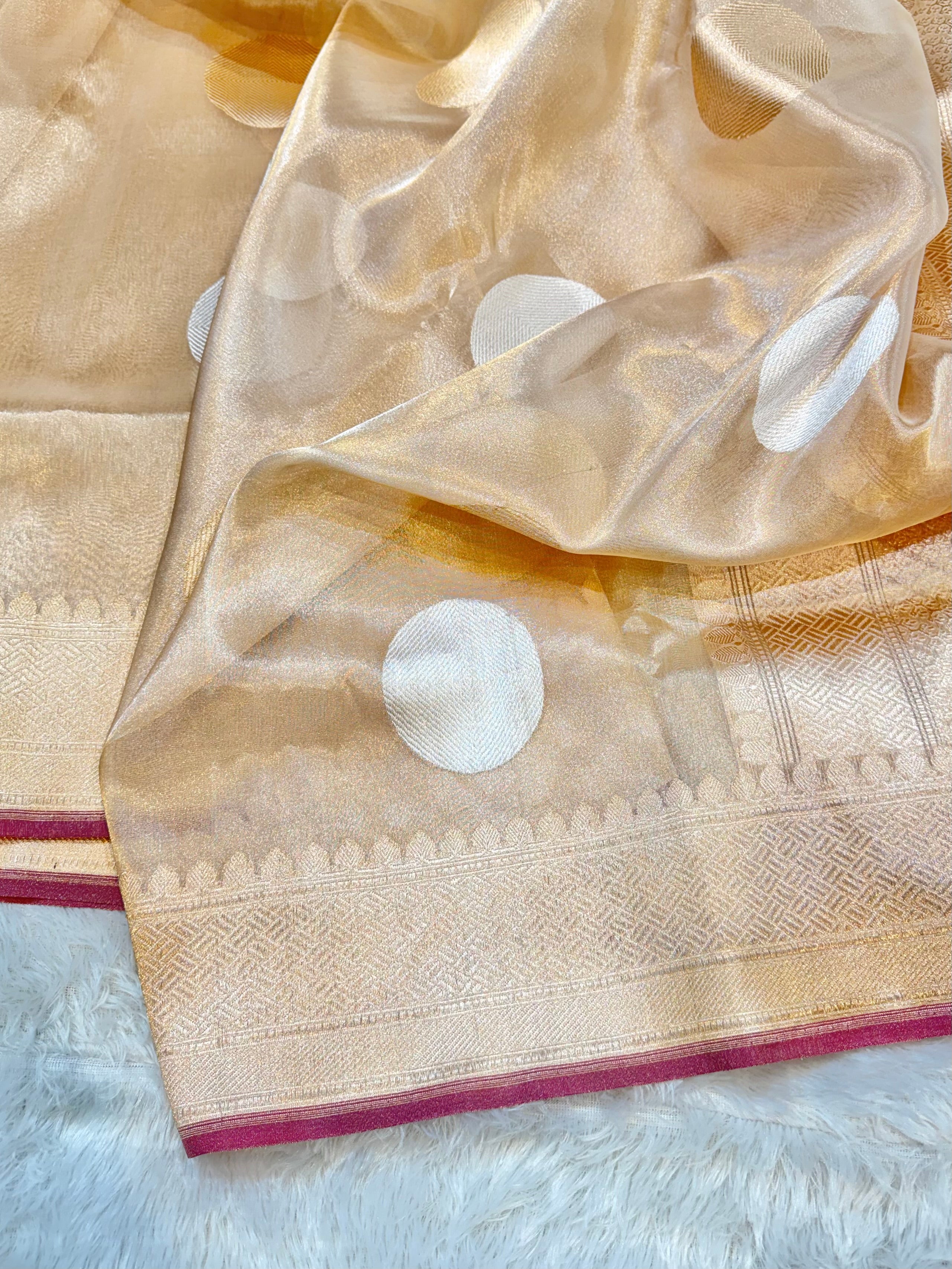 Diamond Gold 100% Pure Banarasi Tissue Silk Handloom Handwoven Saree
