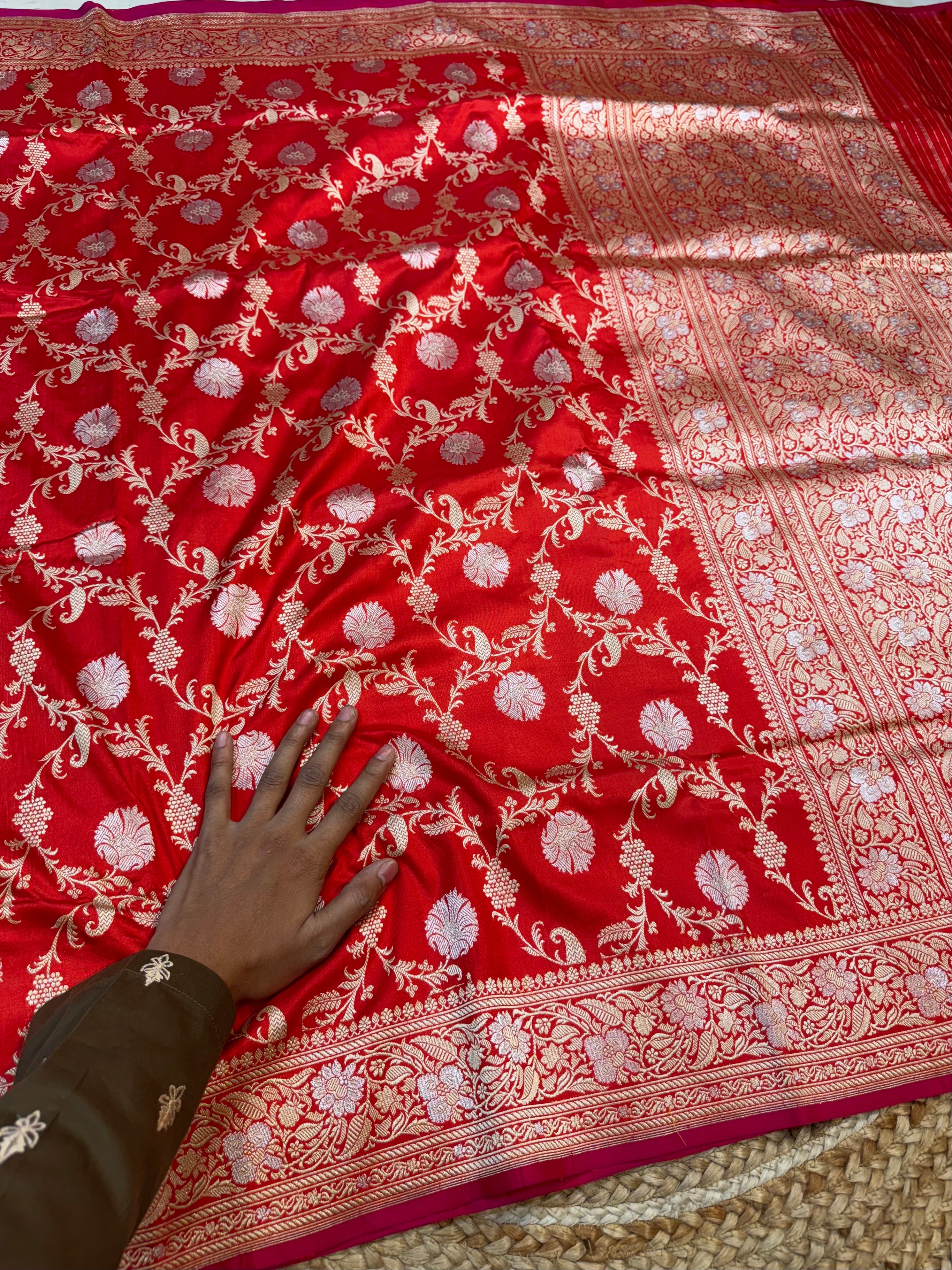 Red 100% Pure Banarasi Katan Silk Handloom Handwoven Pattu Saree