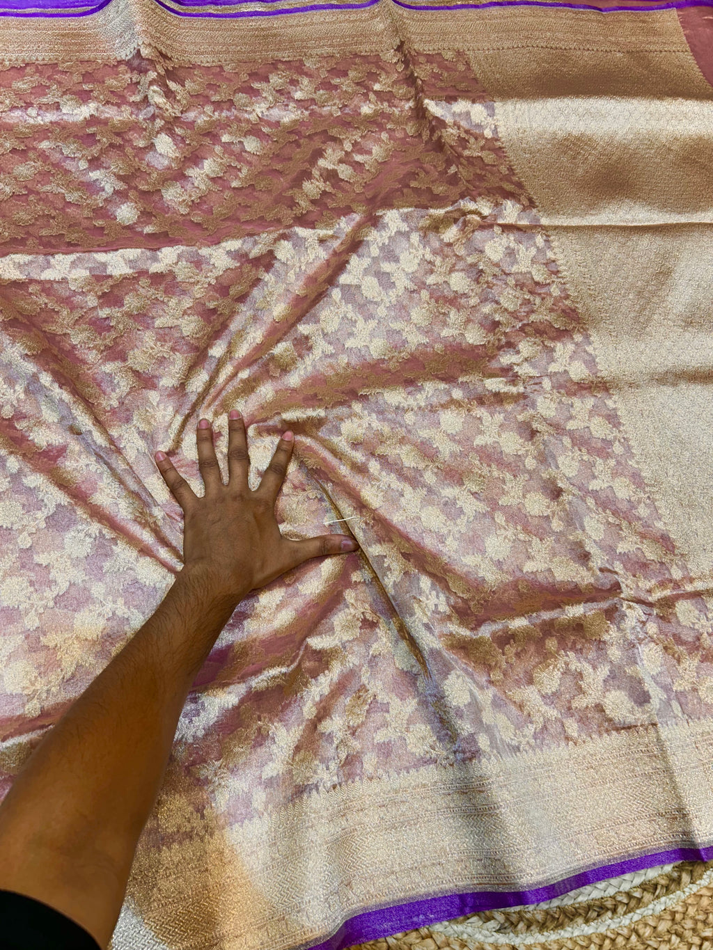 Diamond Pink 100% Pure Tissue Silk Banarasi Partywear Saree