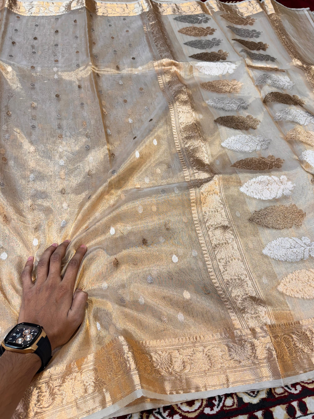 Diamond Gold 100% Pure Banarasi Tissue Silk Handloom Handwoven Saree