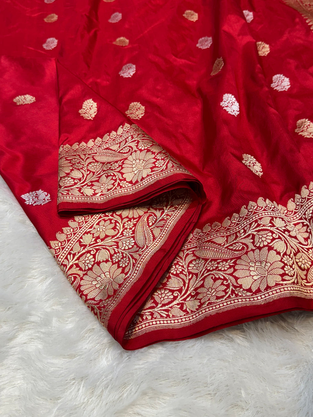 Prebook | Bridal Red 100% Pure Banaras Katan Silk Handloom Handwoven Pattu Saree
