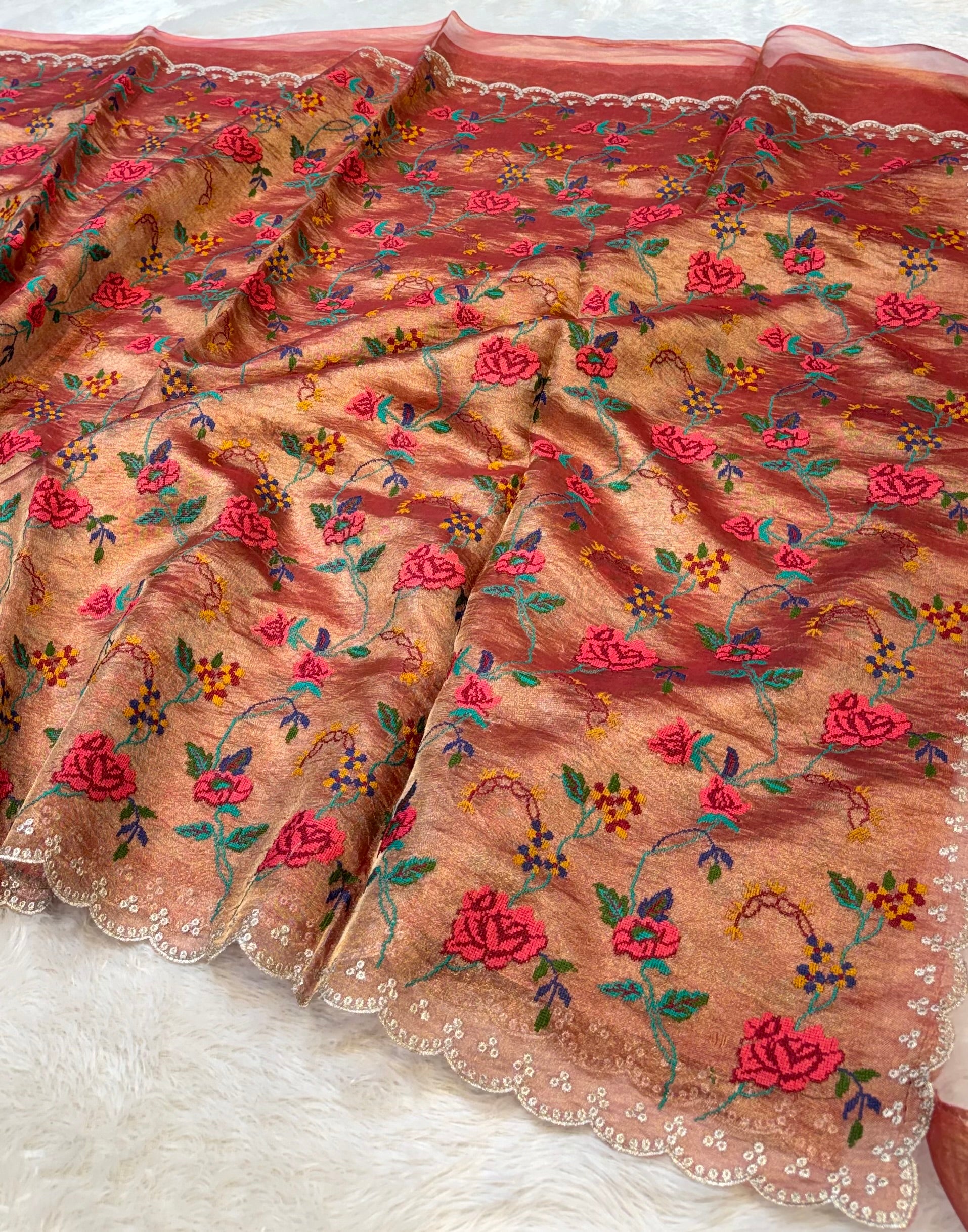 Diamond Red 100% Pure Handloom Double Tissue Petit work Partywear Banarasi Sarees