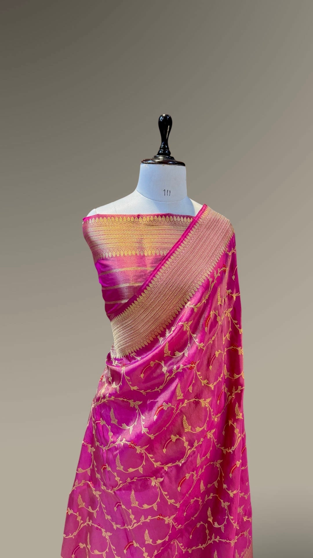 Magenta Pink 100% Pure Banarasi Tissue Silk Handloom Handwoven Saree