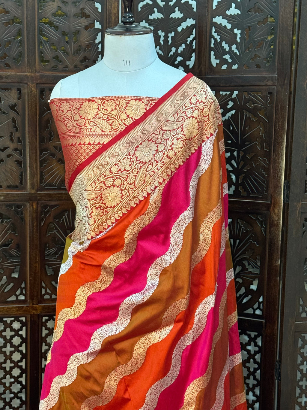Red Pure Banaras Katan Silk Handloom Handwoven Rangkaat Saree