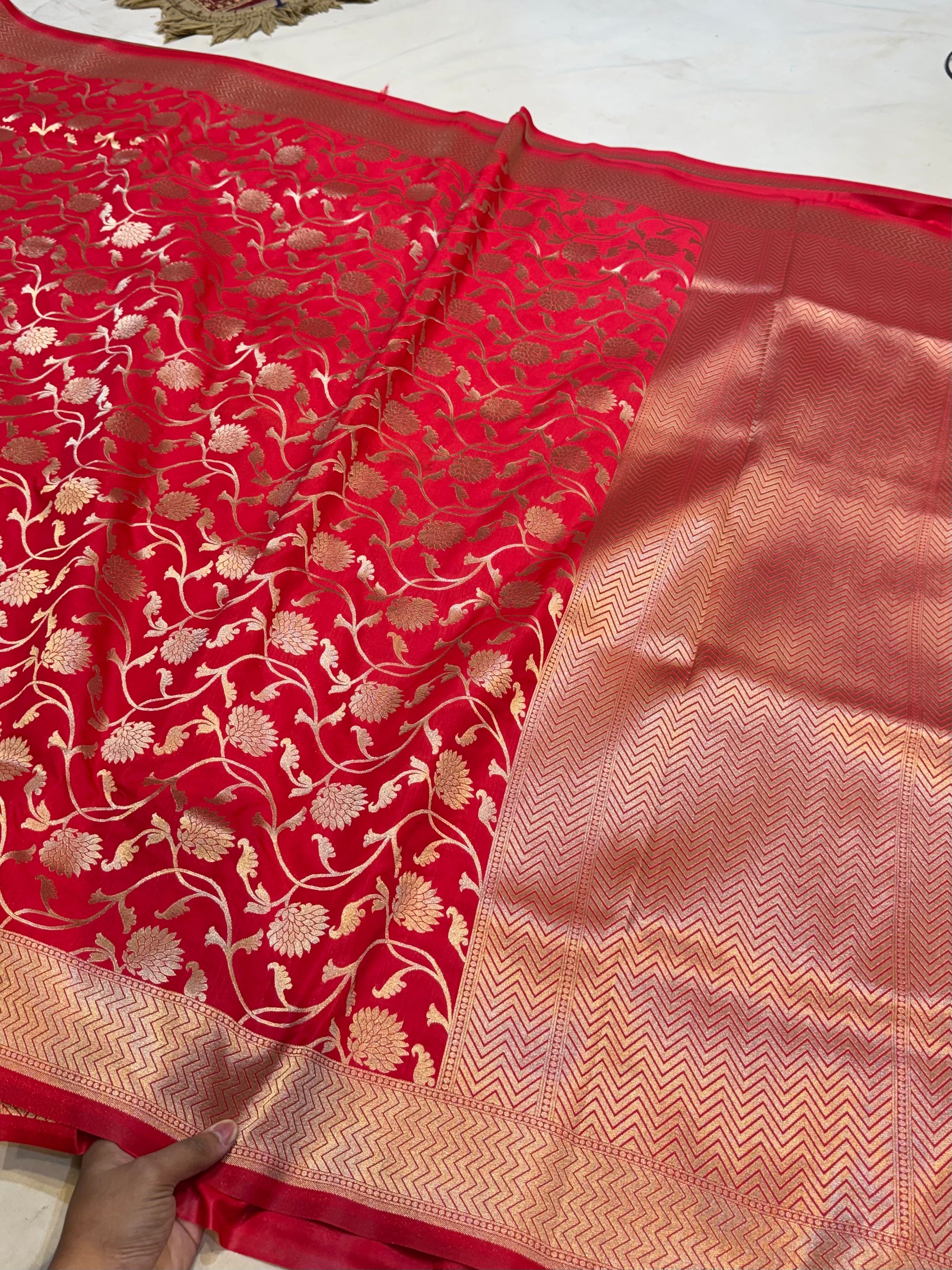 Red Banarasi Semi Katan Silk Partywear Saree