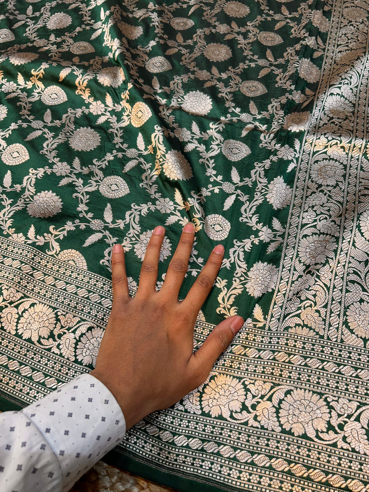 Bottle Green Pure Banarasi Katan Silk Saree