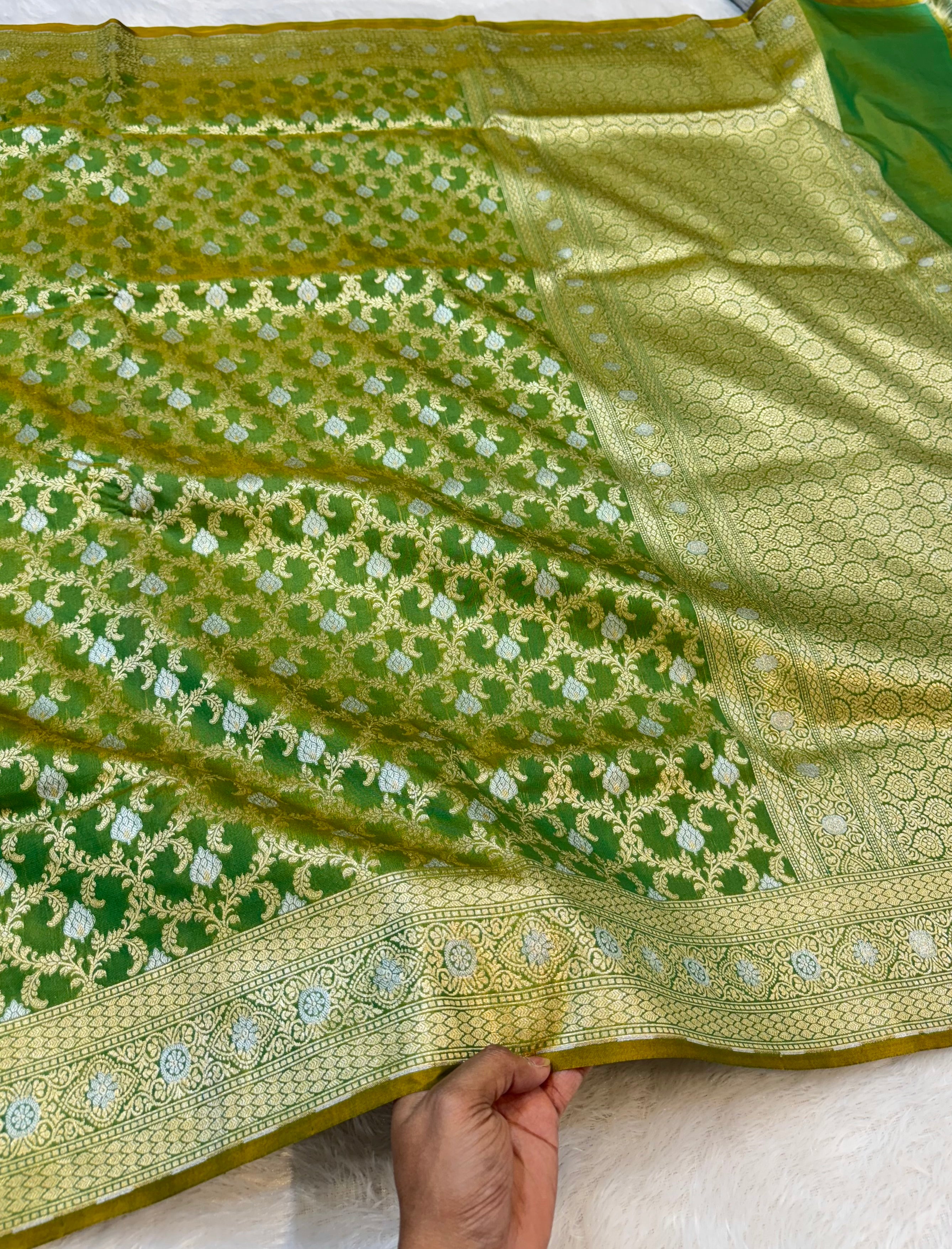 Green Banarasi SemiKatan Silk Partywear Saree