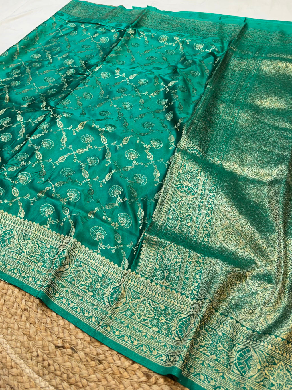 Rama Green Banarasi Soft Mashru Silk Partywear Saree