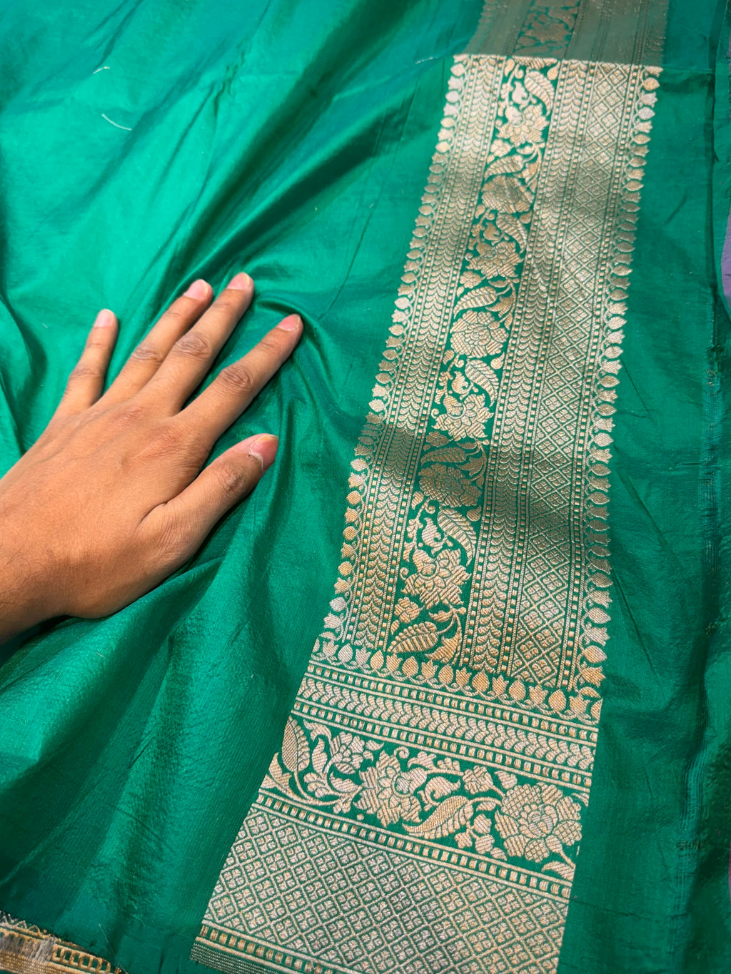 Rama Green 100% Pure Banarasi Katan Silk Meenakari Saree