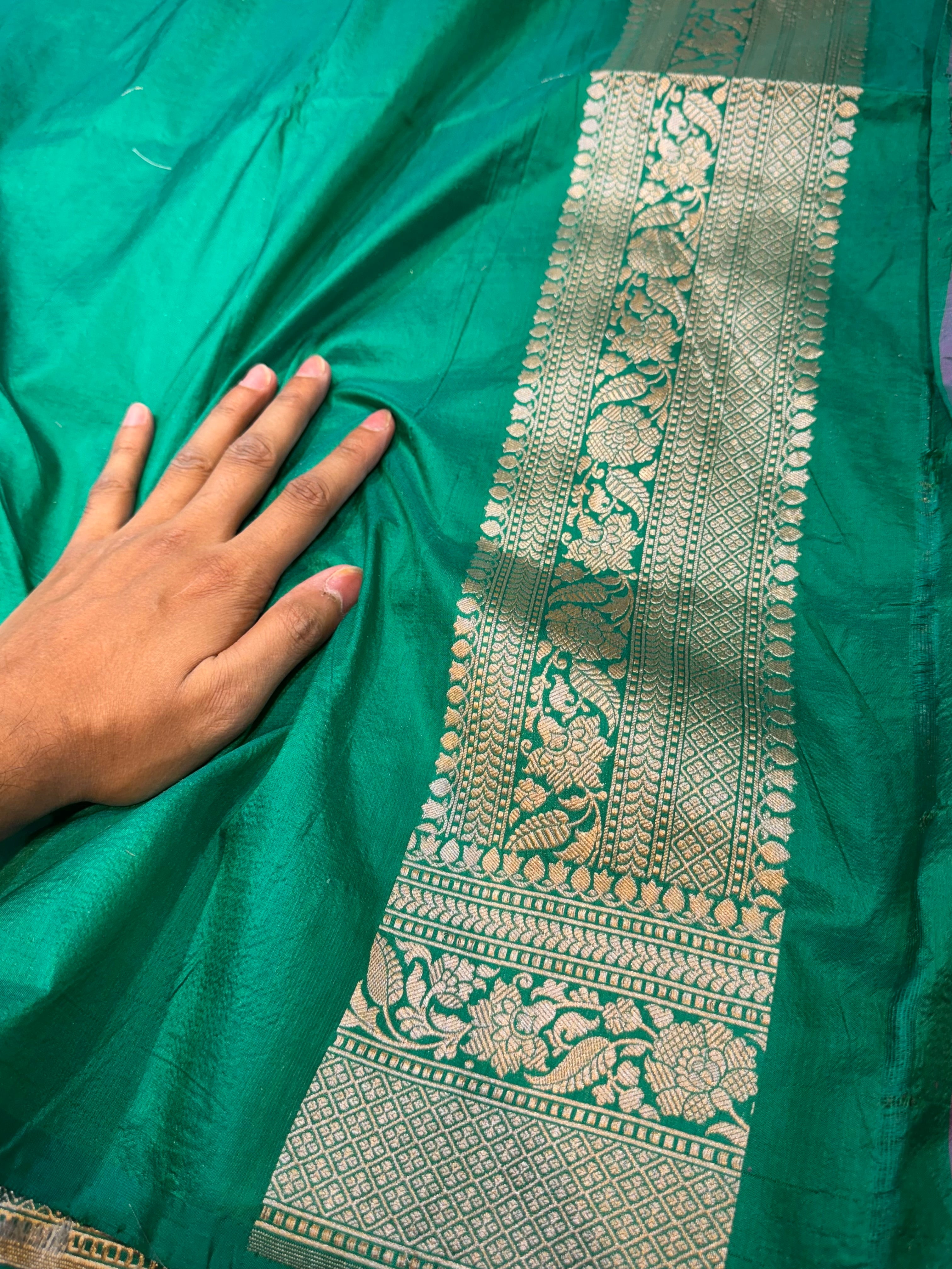 Rama Green 100% Pure Banarasi Katan Silk Meenakari Saree