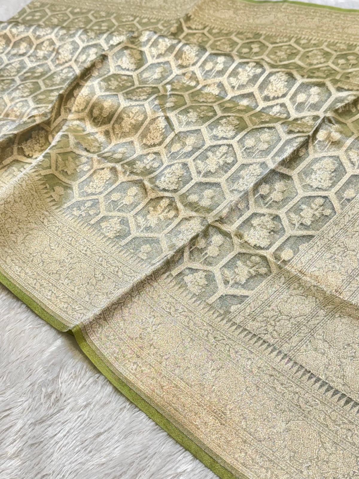 Diamond Green 100% Pure Tissue Silk Banarasi Partywear Saree