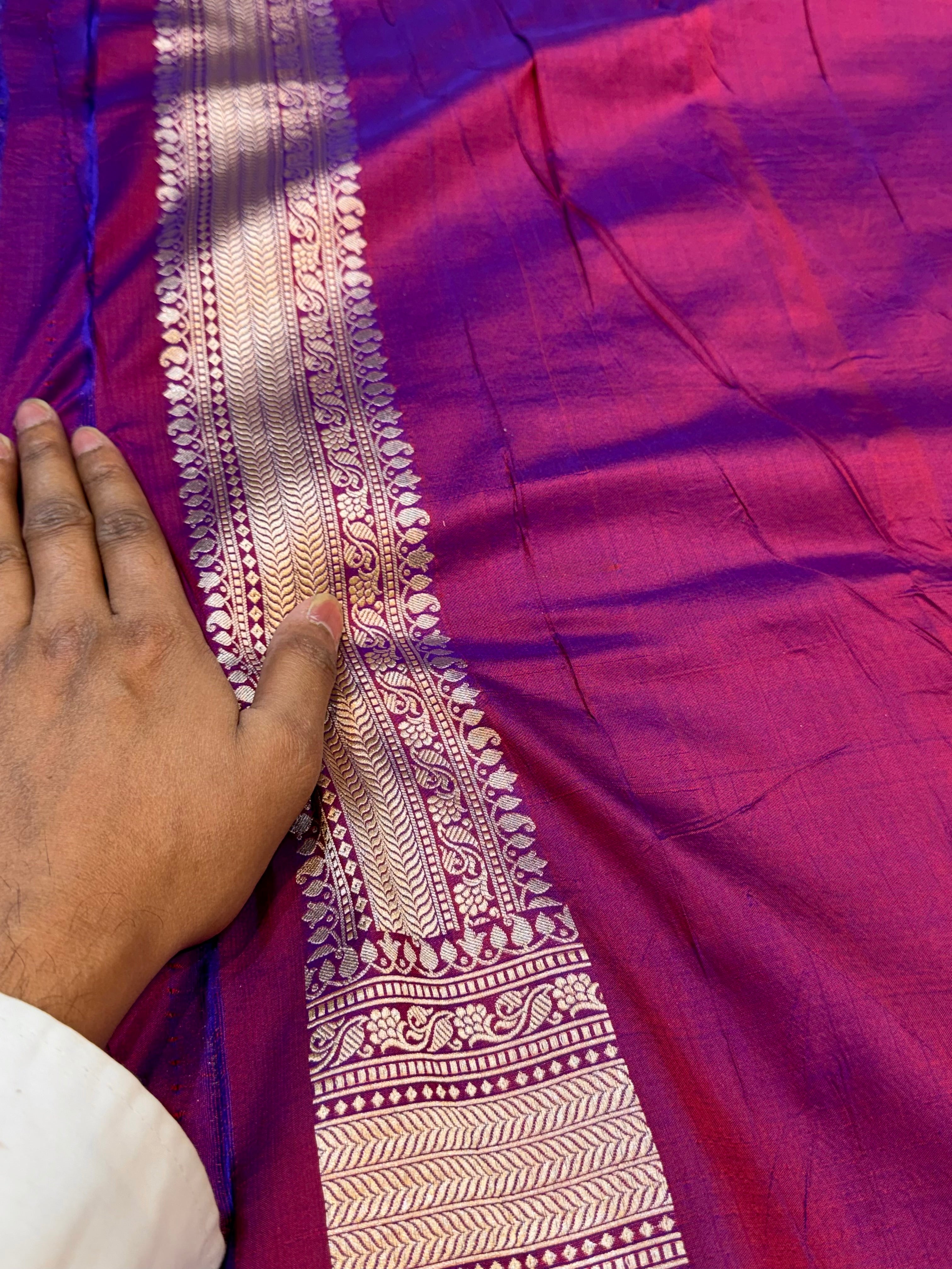 Dual Shade Red-Blue 100% Pure Banarasi Katan Silk Meenakari Sareee
