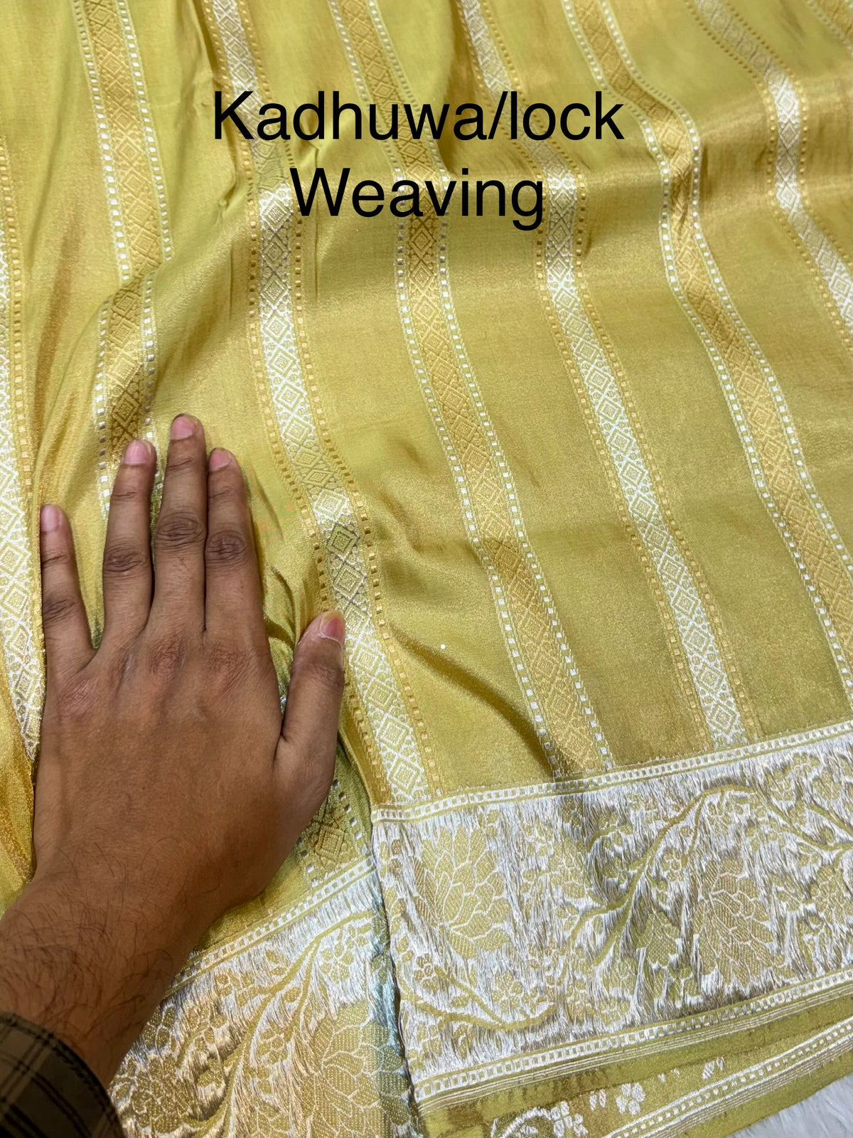 Diamond Green Pure Banarasi Tissue Silk Handloom Handwoven Saree