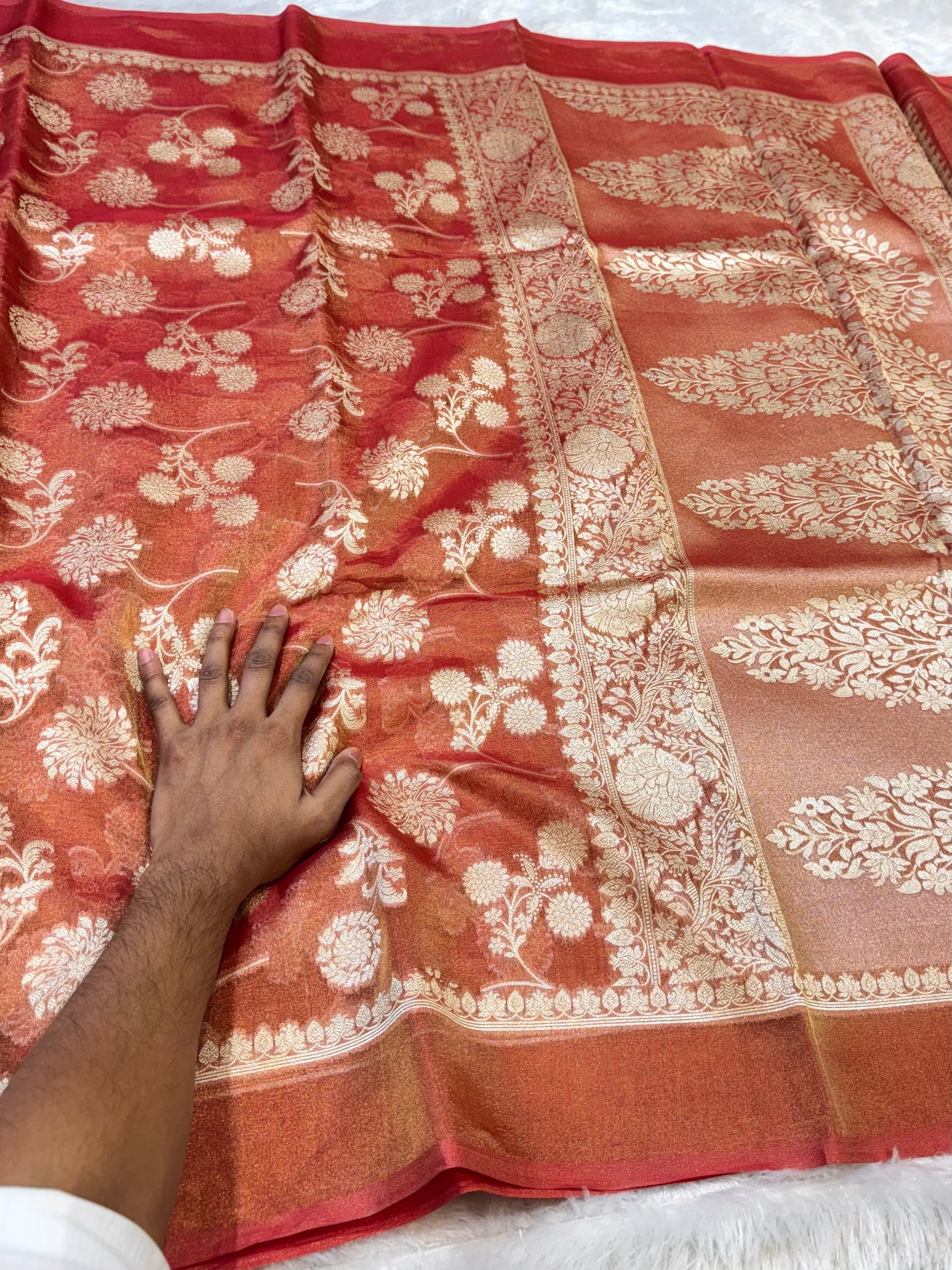Diamond Red 100% Pure Tissue Silk Banarasi Partywear Saree