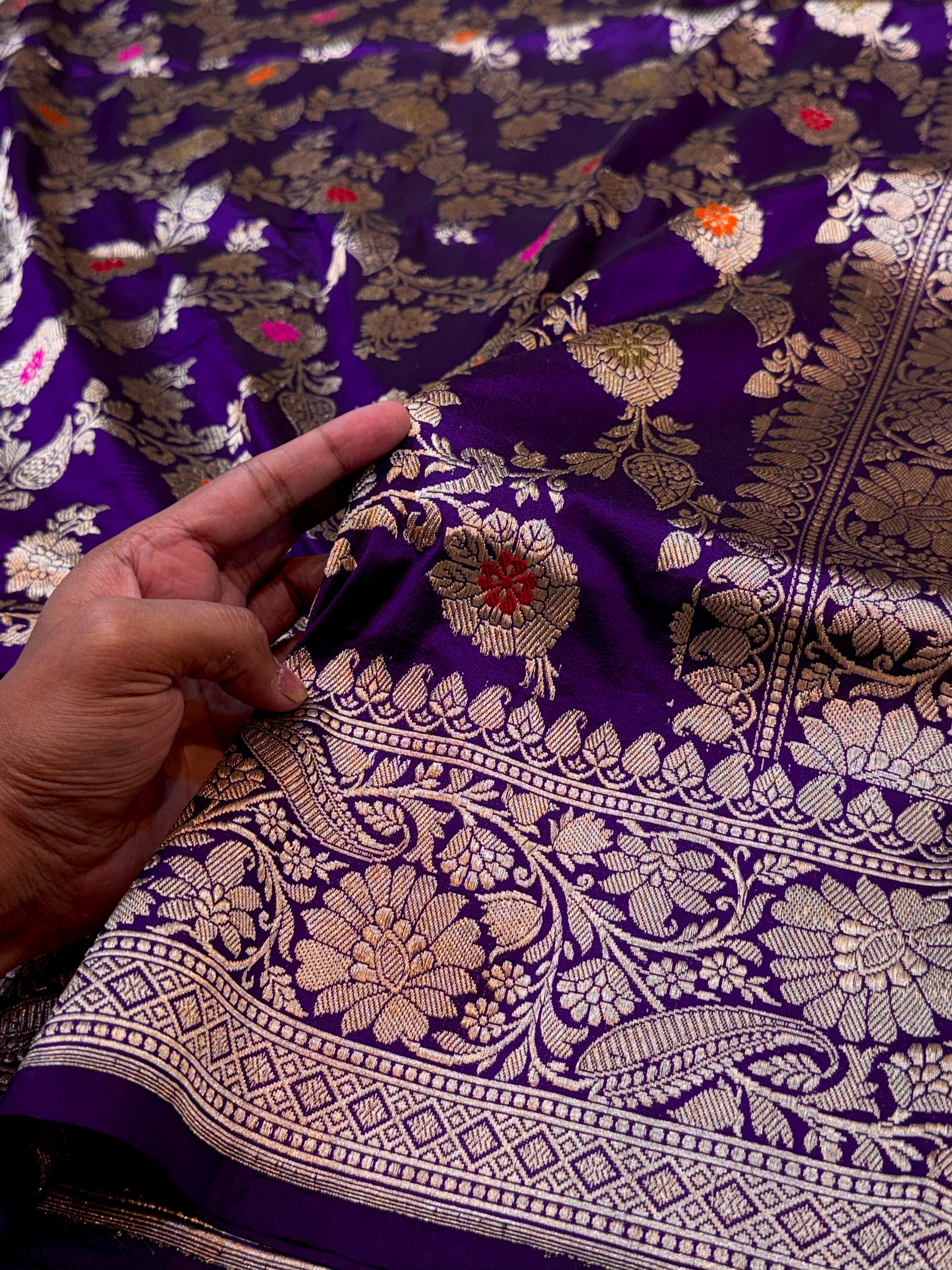 Violet Purple 100% Pure Banarasi Katan Silk Handloom Handwoven Pattu Saree