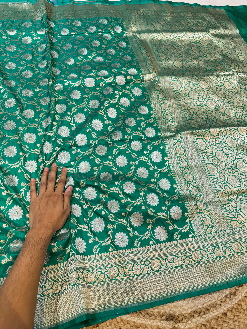 Rama Green 100% Pure Banarasi Katan Silk Meenakari Saree