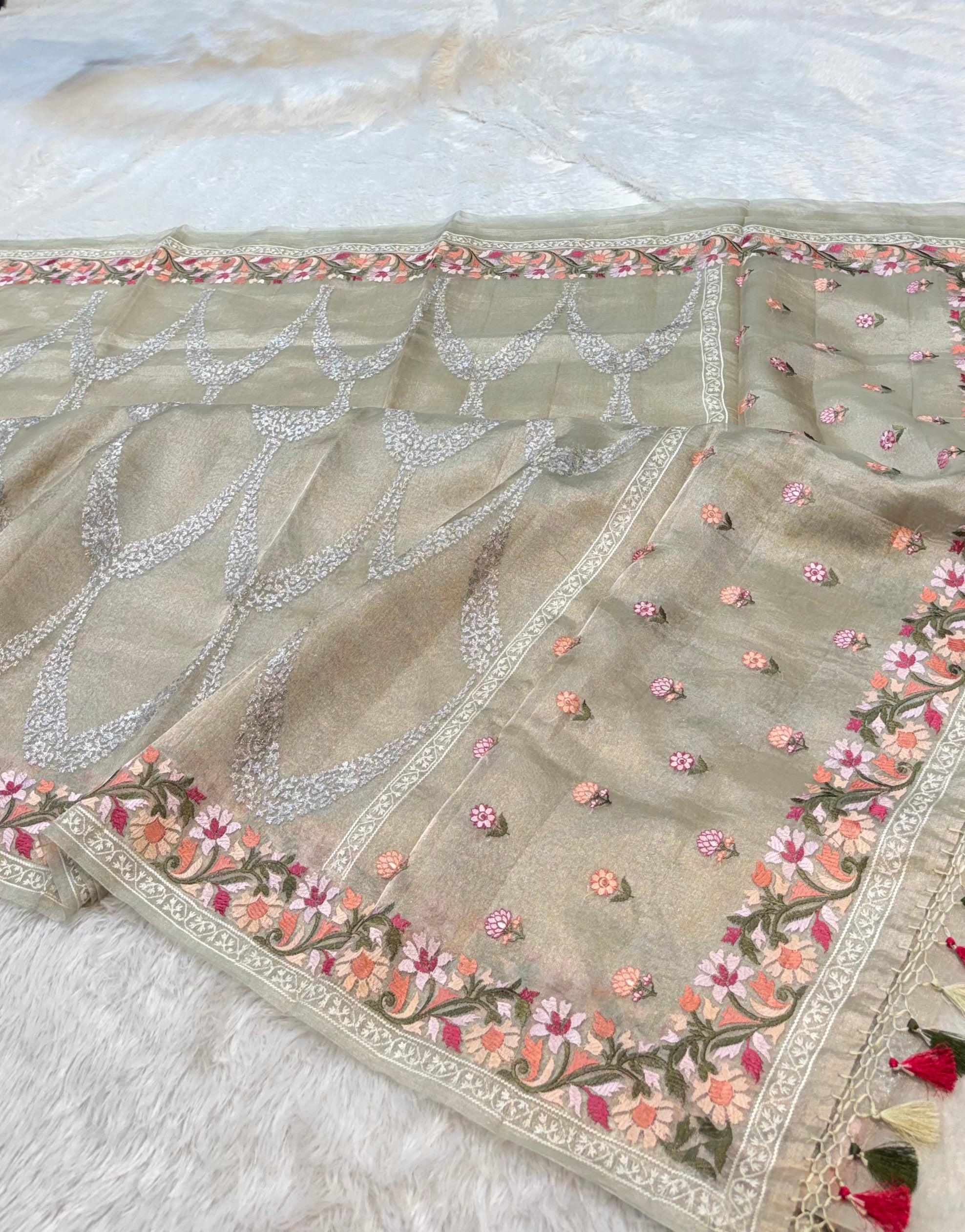 Watery Silver 100% Pure Handloom Tissue Silk Partywear Banarasi Embroidery Lightweight Saree