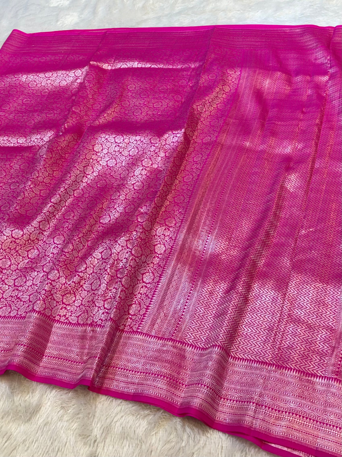 Rani Pink Pure Handloom Banarasi Mashru Silk Saree
