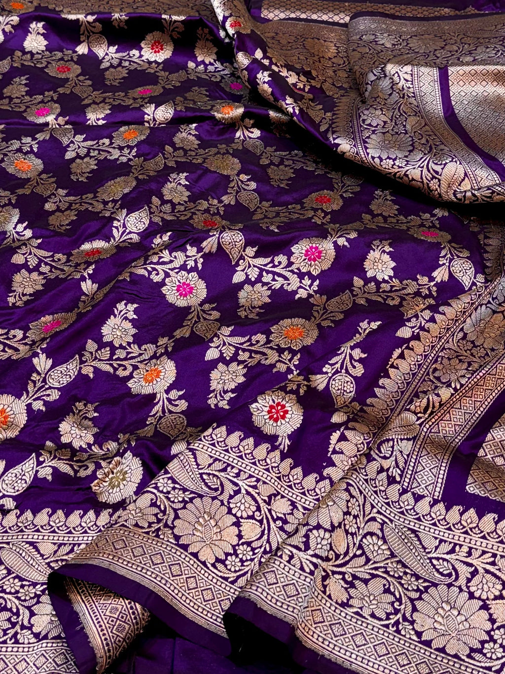 Violet Purple 100% Pure Banarasi Katan Silk Handloom Handwoven Pattu Saree