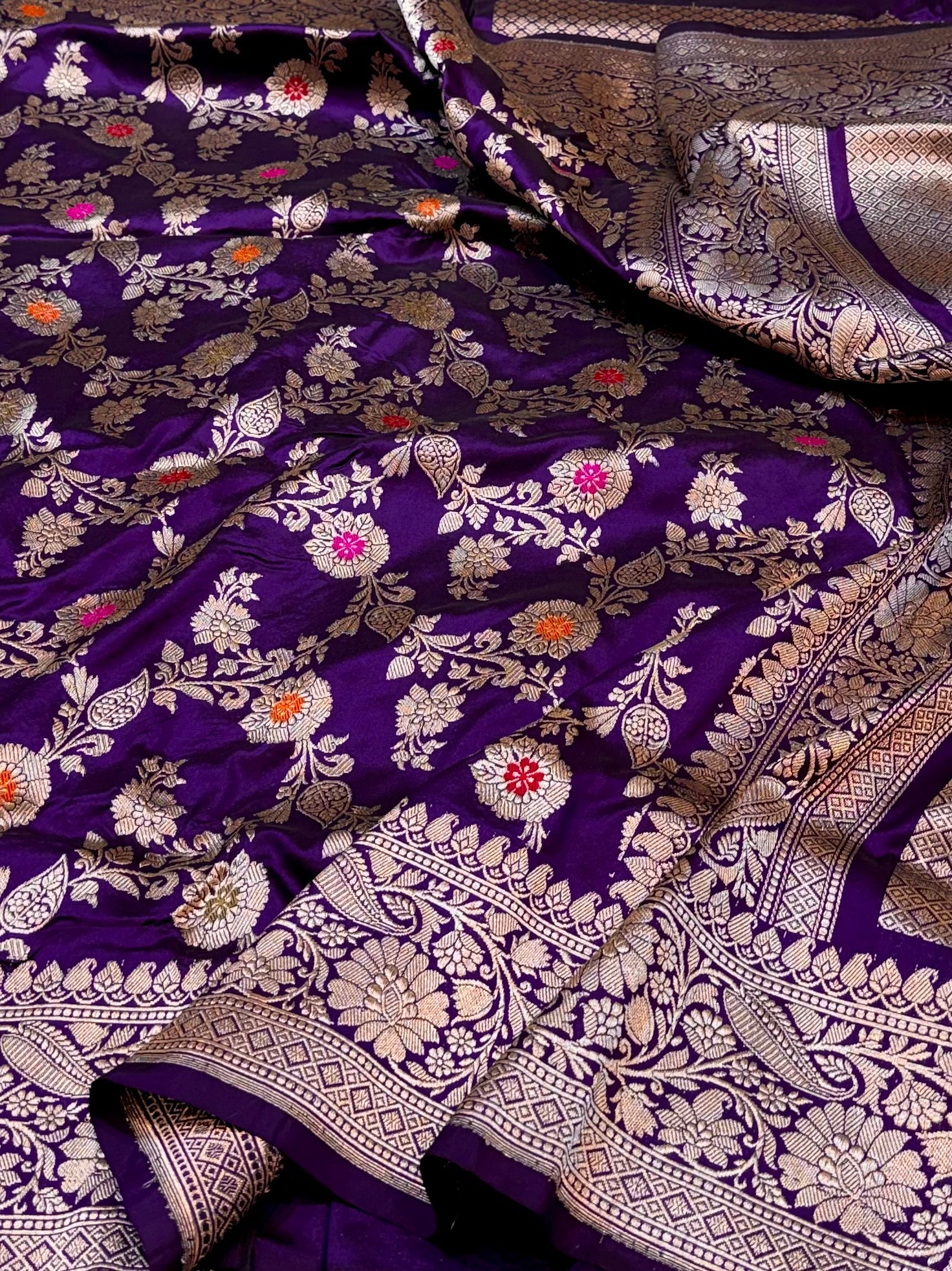 Violet Purple 100% Pure Banarasi Katan Silk Handloom Handwoven Pattu Saree