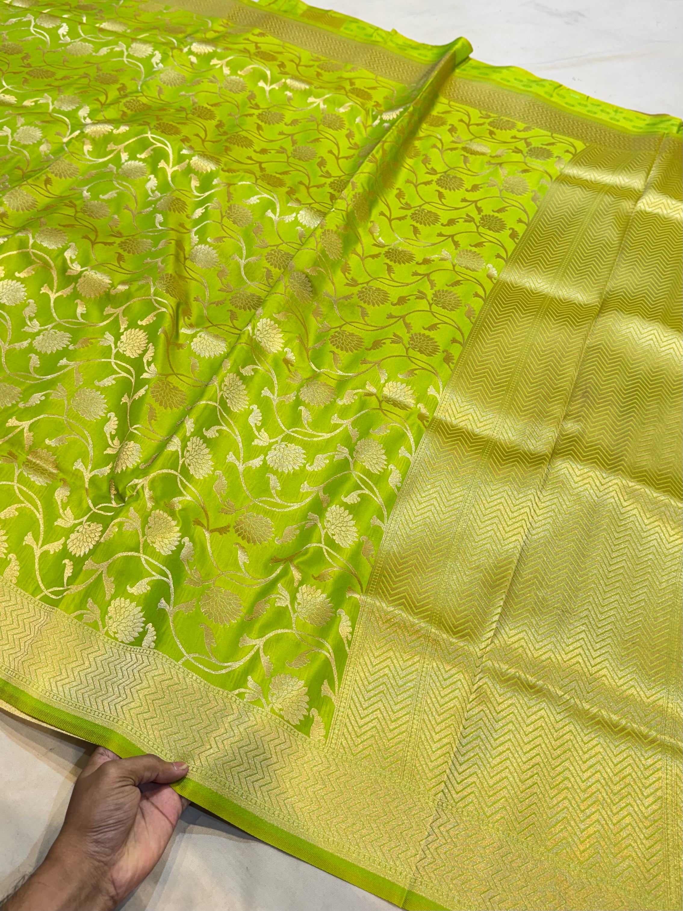 Pista Green Banarasi SemiKatan Silk Partywear Saree