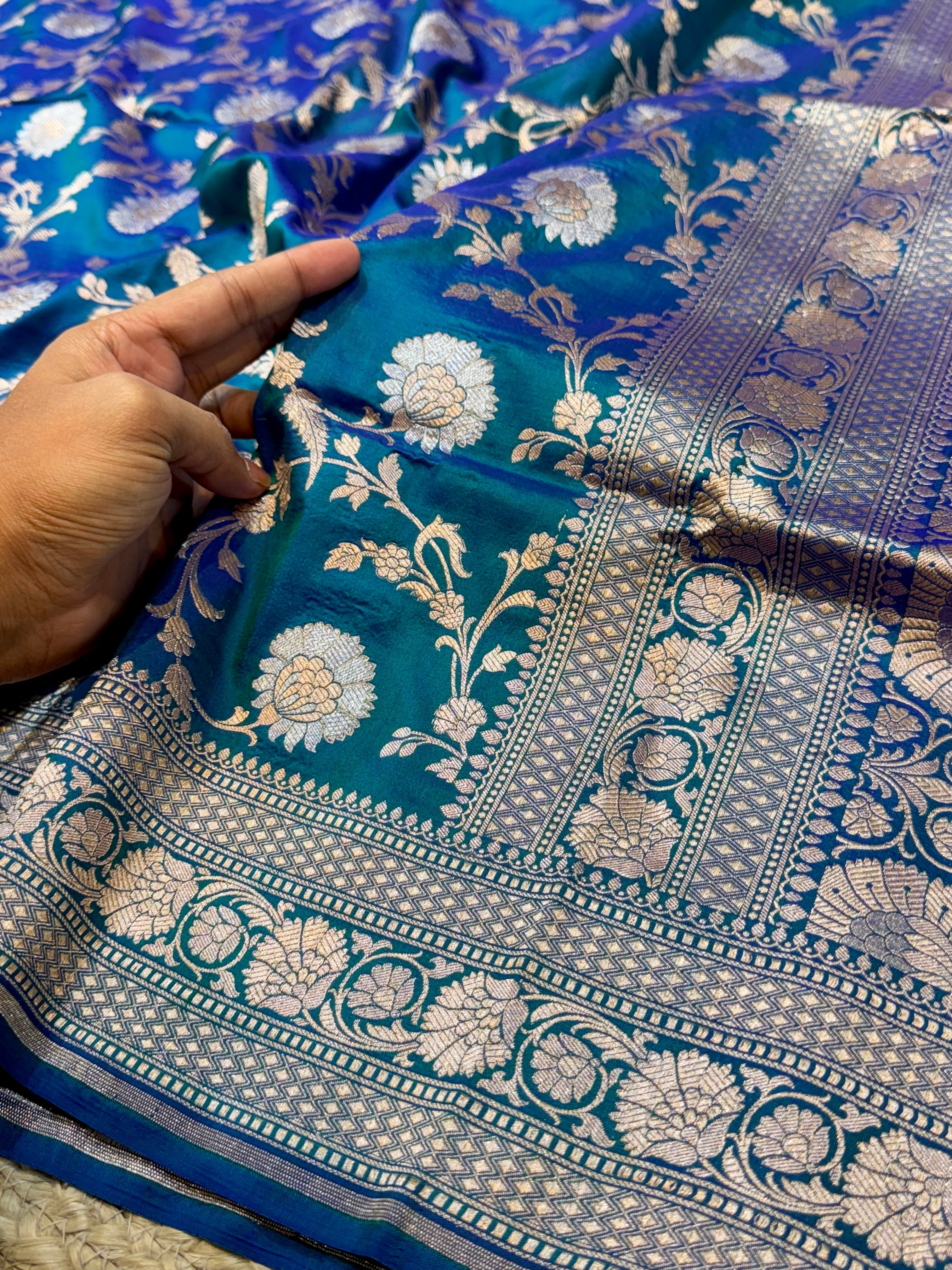 Dual shade Peacock Blue 100% Pure Banarasi Katan Silk Meenakari Saree