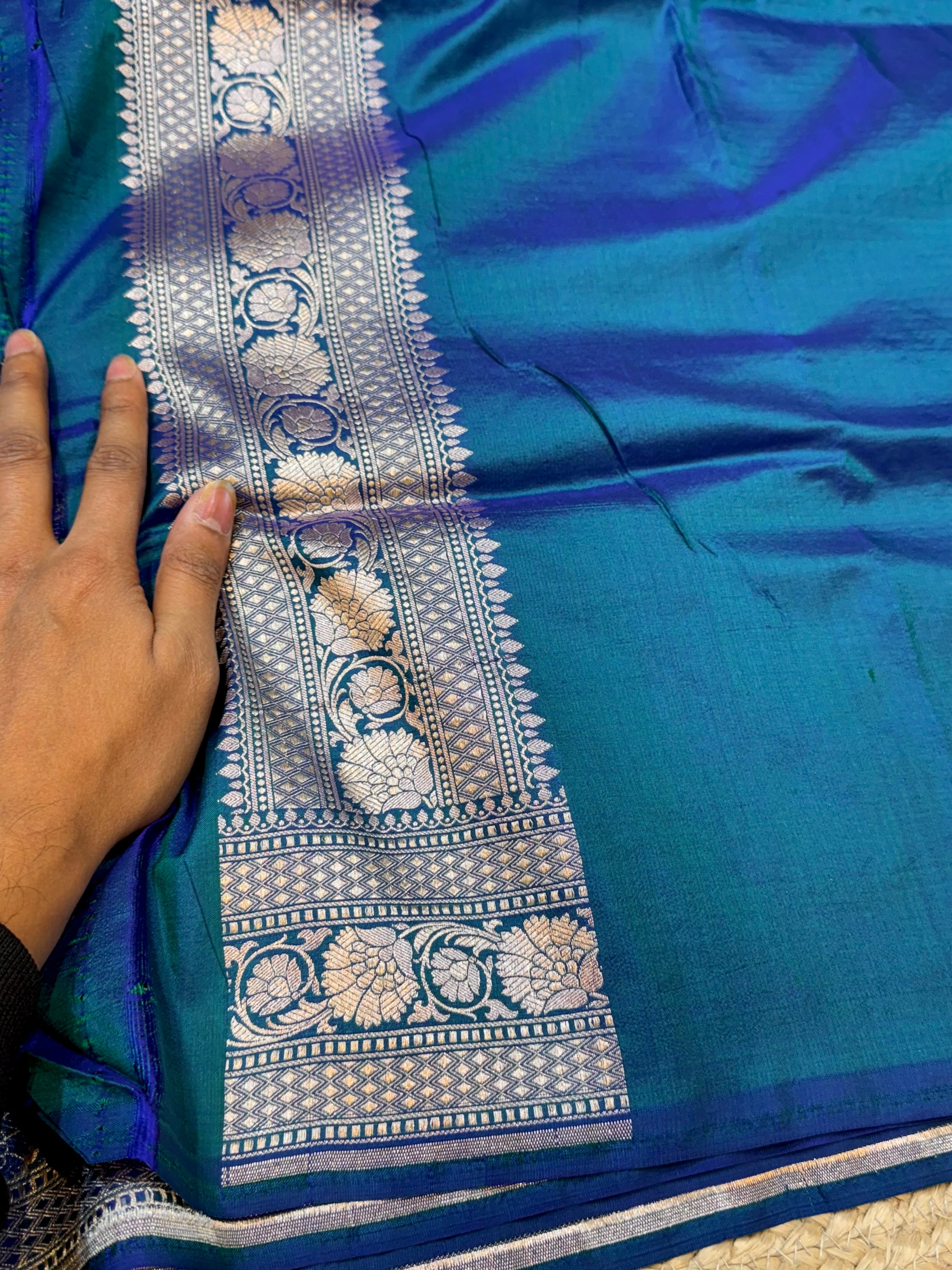 Dual shade Peacock Blue 100% Pure Banarasi Katan Silk Meenakari Saree