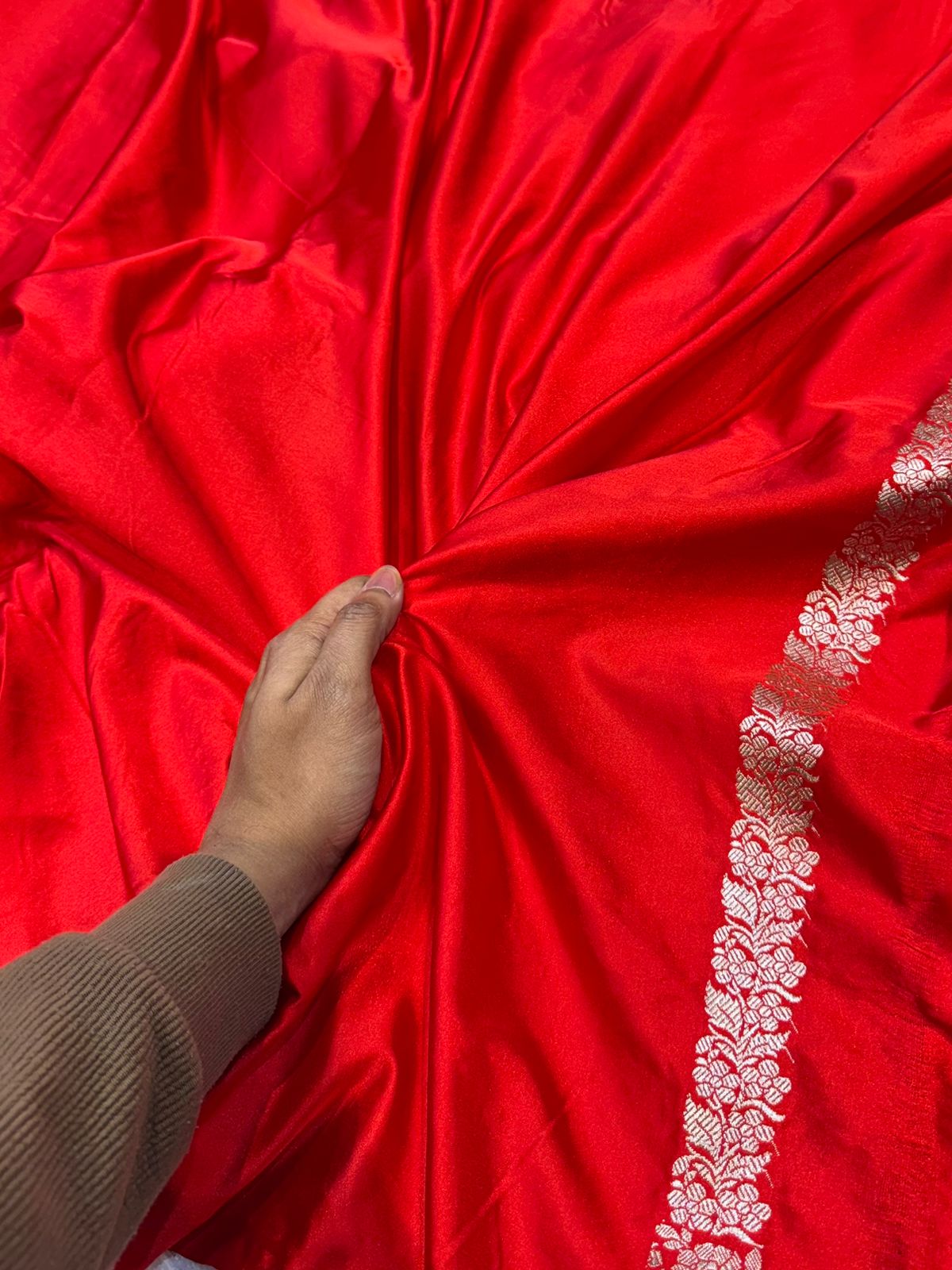 Red Banarasi Soft Meenakari Mashru Silk Partywear Saree